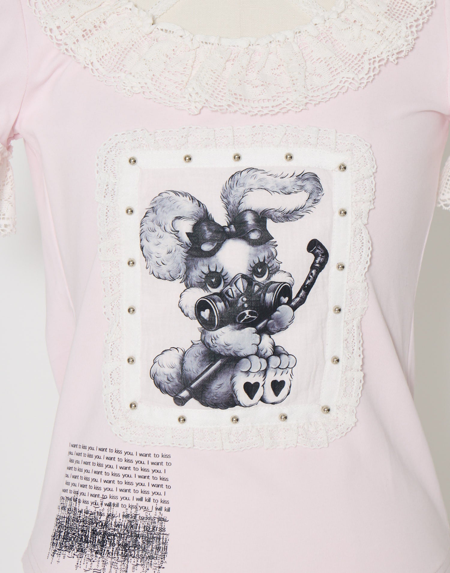 ValentineBunny print lace frame t-shirt – AVENCHUMU （アバンチュウム）