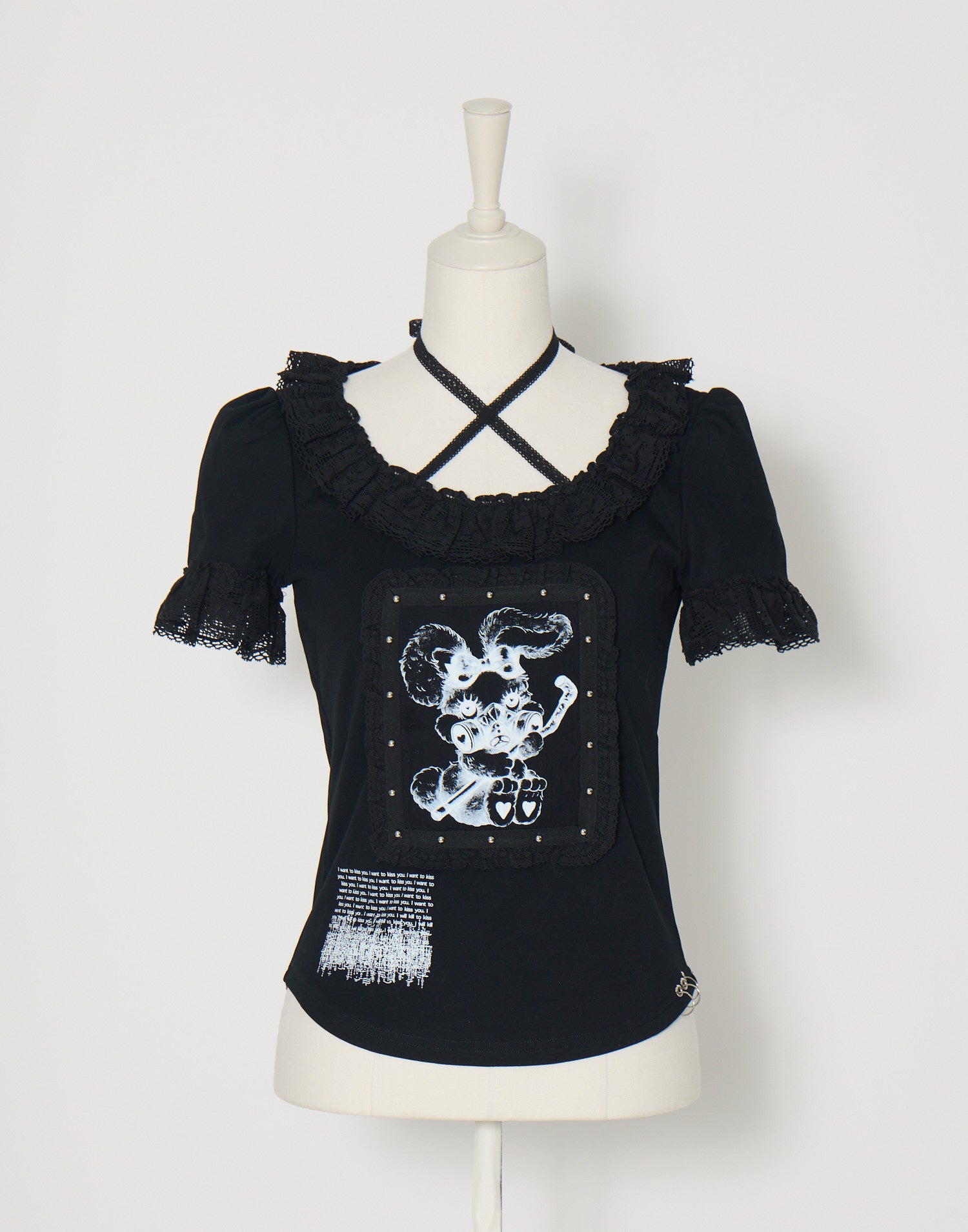 ValentineBunny print lace frame t-shirt – AVENCHUMU （アバンチュウム）