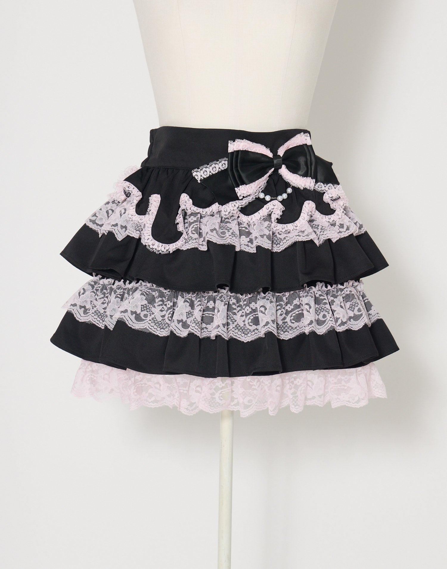 スカート AVENCHUMU Melting lace tiered skirt Melting lace tiered skirt – AVENCHUMU （アバンチュウム）