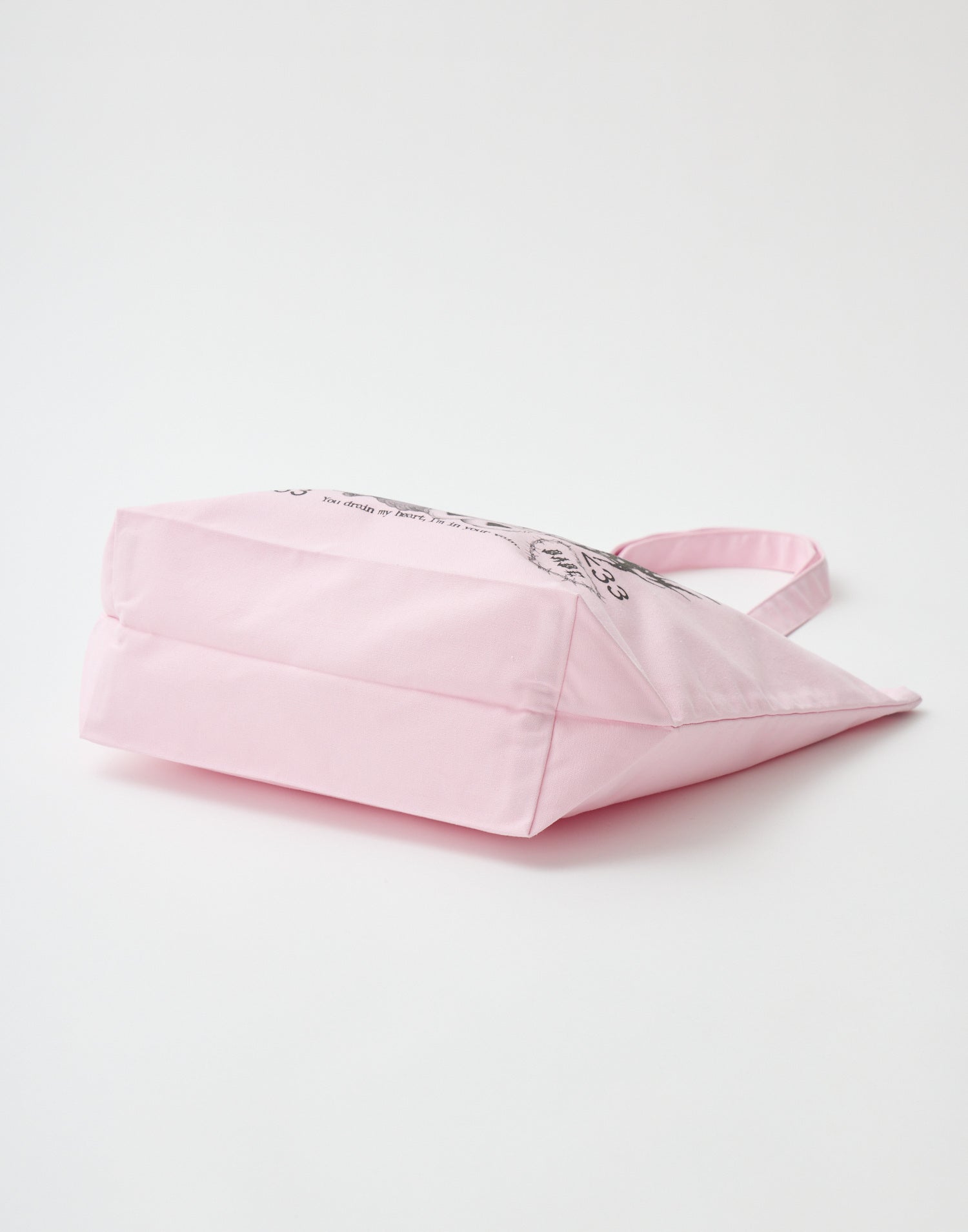 Bunny illustration tote bag – AVENCHUMU （アバンチュウム）