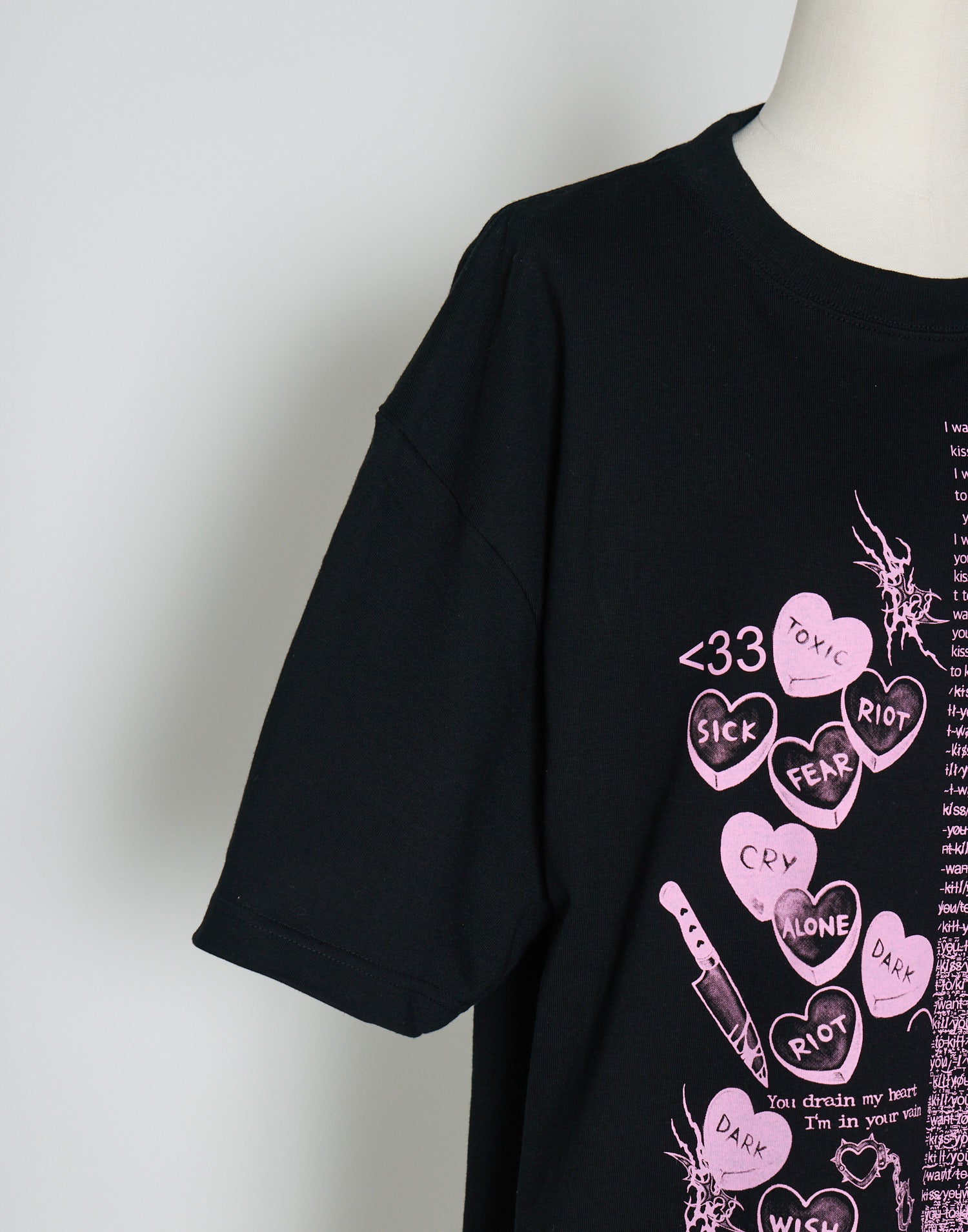 Full of illustration T-shirt – AVENCHUMU （アバンチュウム）