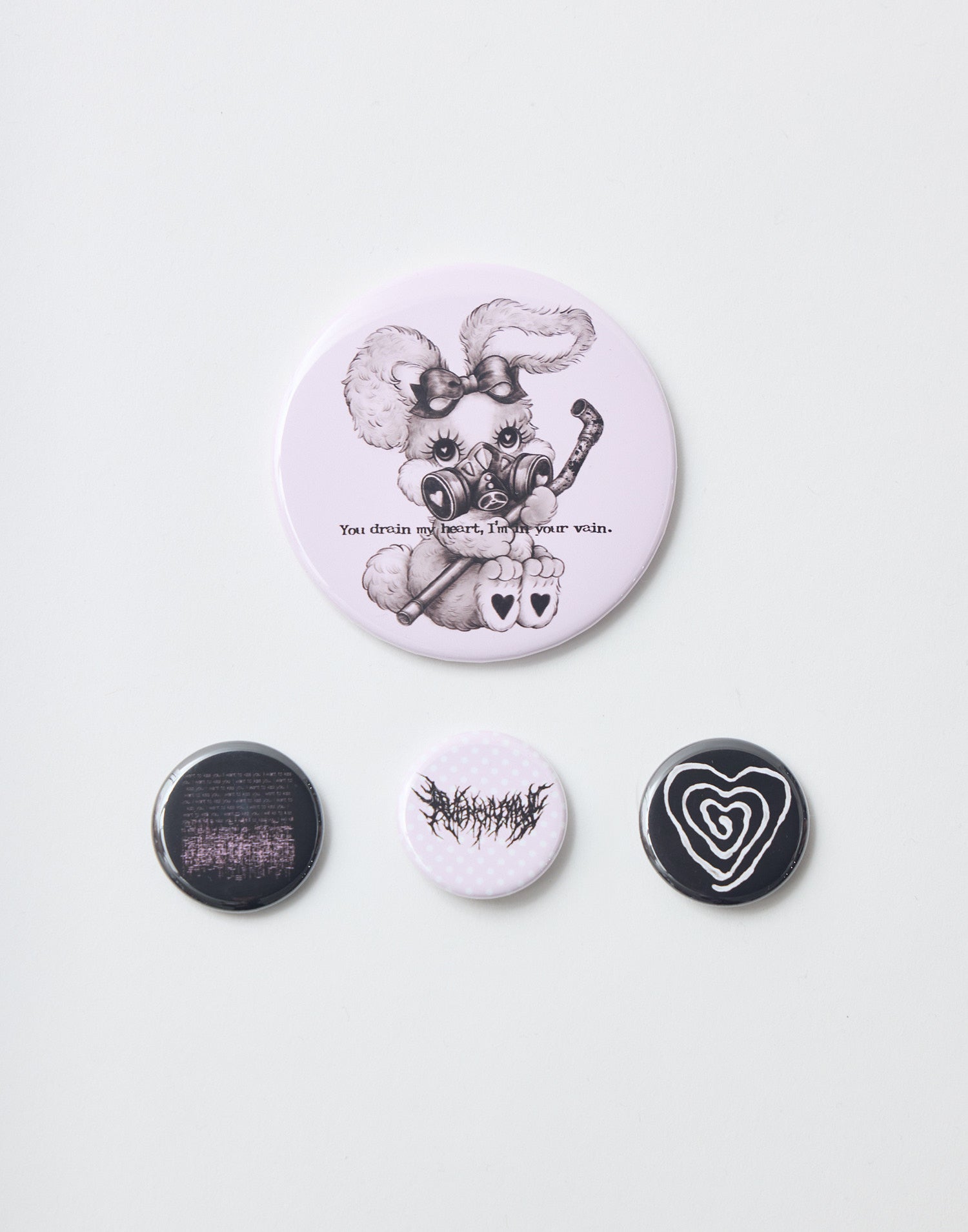AVENCHUMU Spring 2026 Badge set – AVENCHUMU （アバンチュウム）