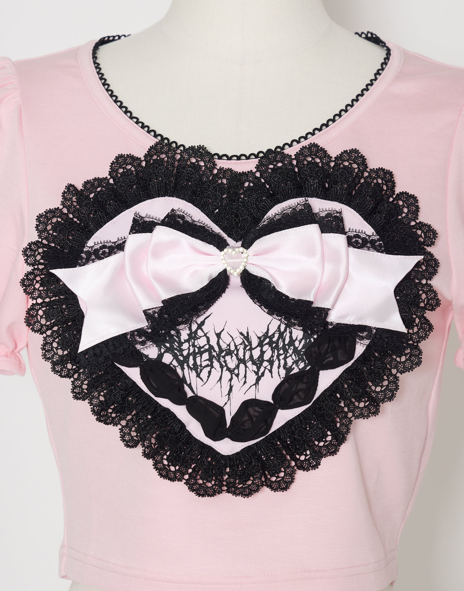 Love heart's cake AVENCHUMU t-shirt – AVENCHUMU （アバンチュウム）