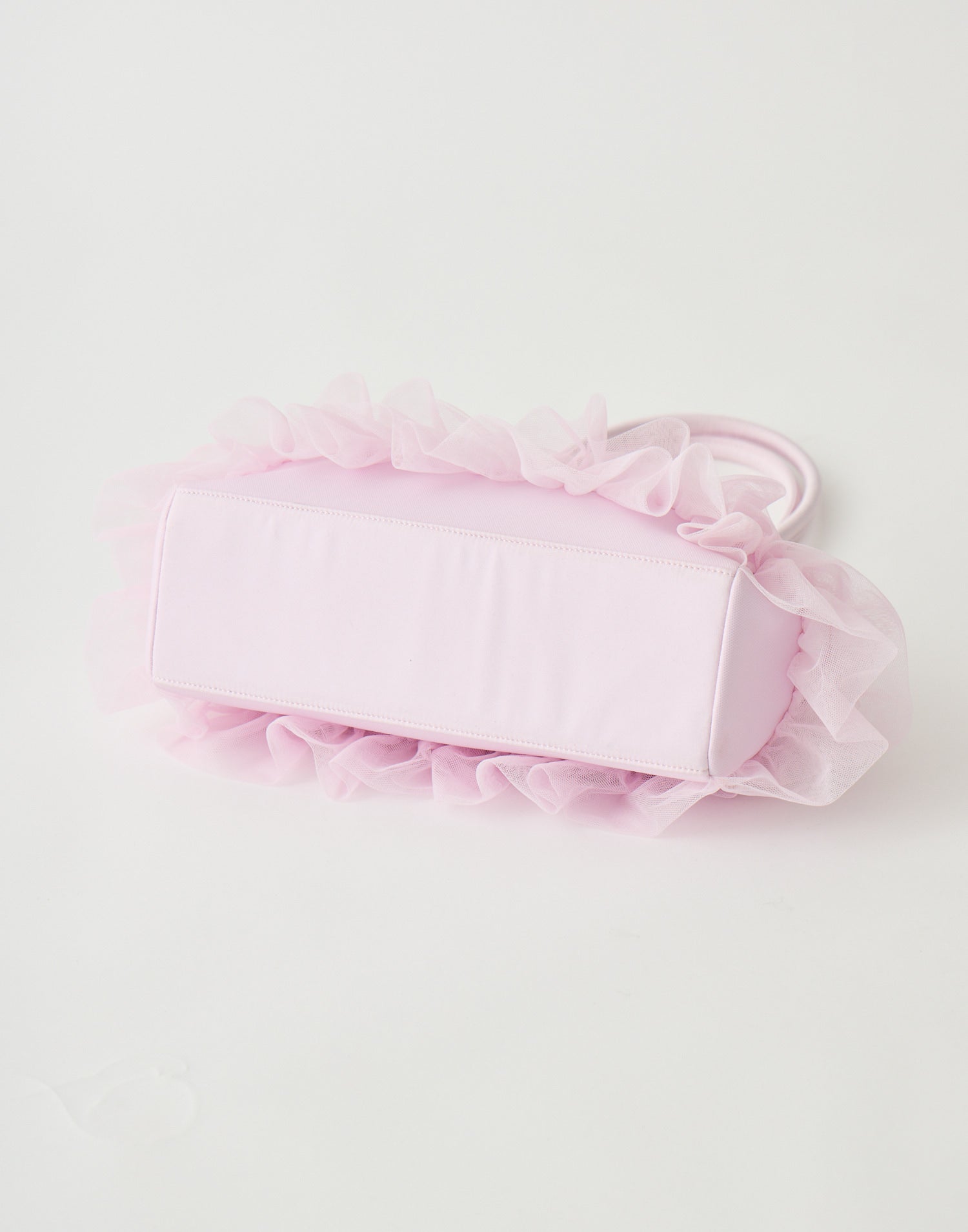 バッグ AVENCHUMU Ribbon frill kiss-lock bag Ribbon & tulle frill kiss-lock bag – AVENCHUMU （アバンチュウム）