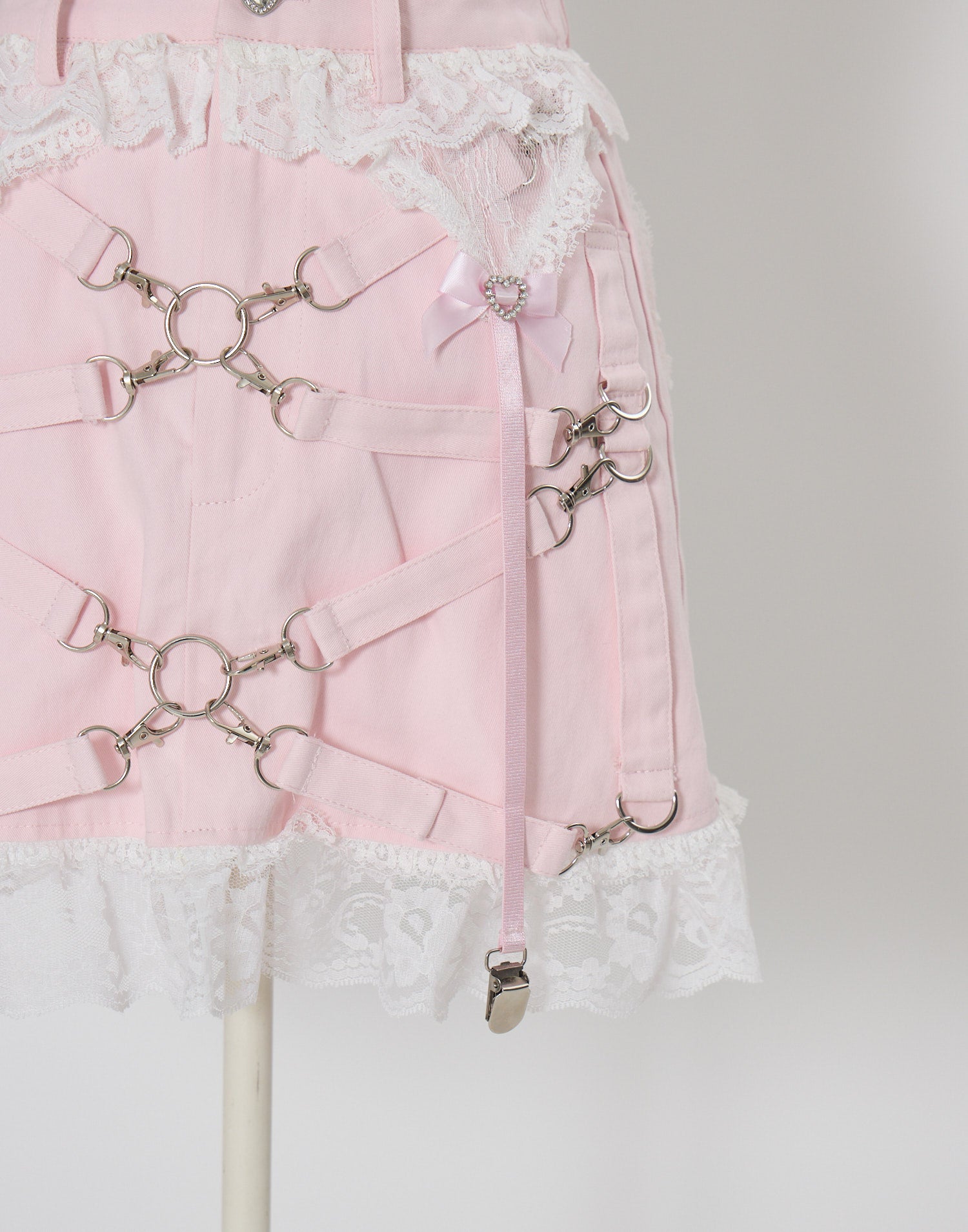 Garter & Harness lace mini skirt – AVENCHUMU （アバンチュウム）