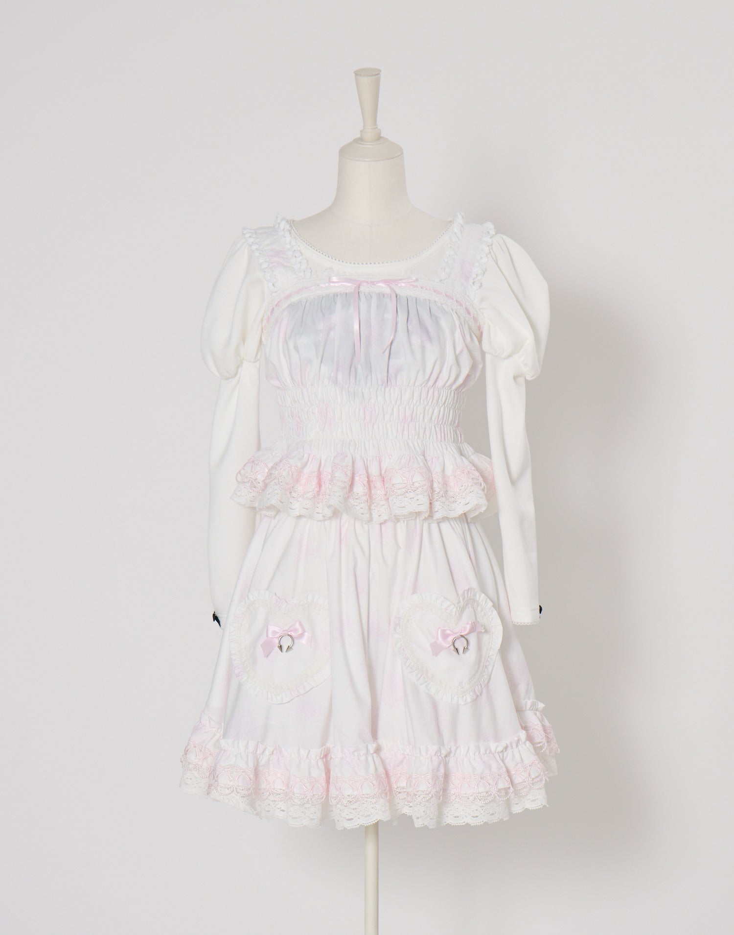 Love heart's cake angel choker t-shirt – AVENCHUMU