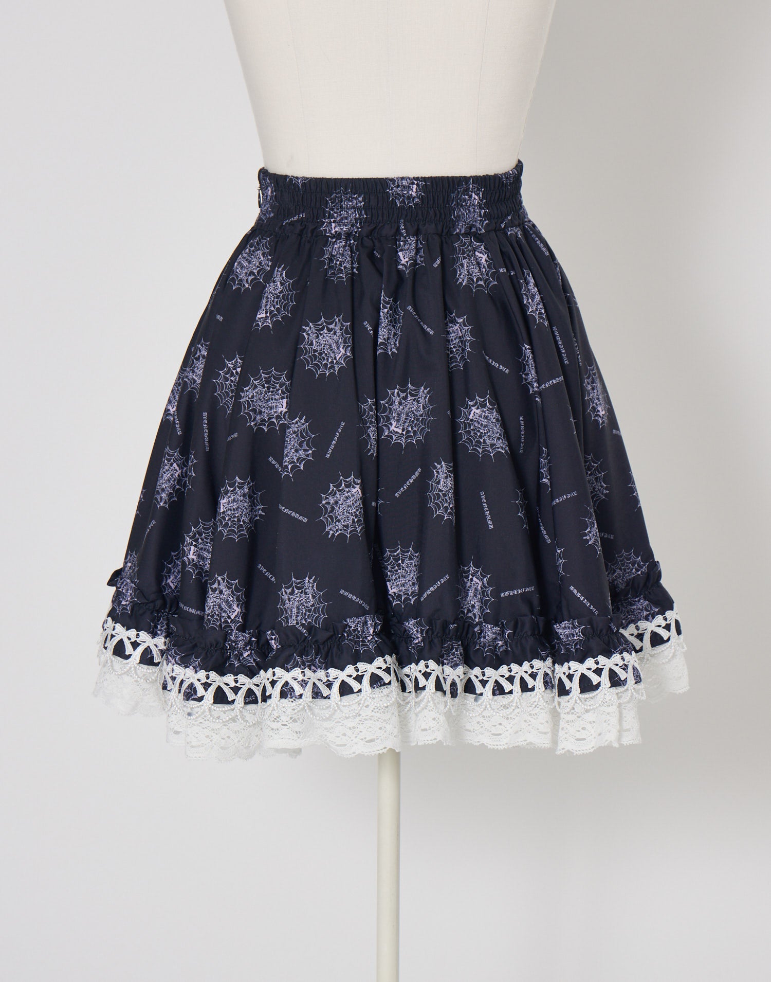 Skull illustration print heart skirt – AVENCHUMU （アバンチュウム）