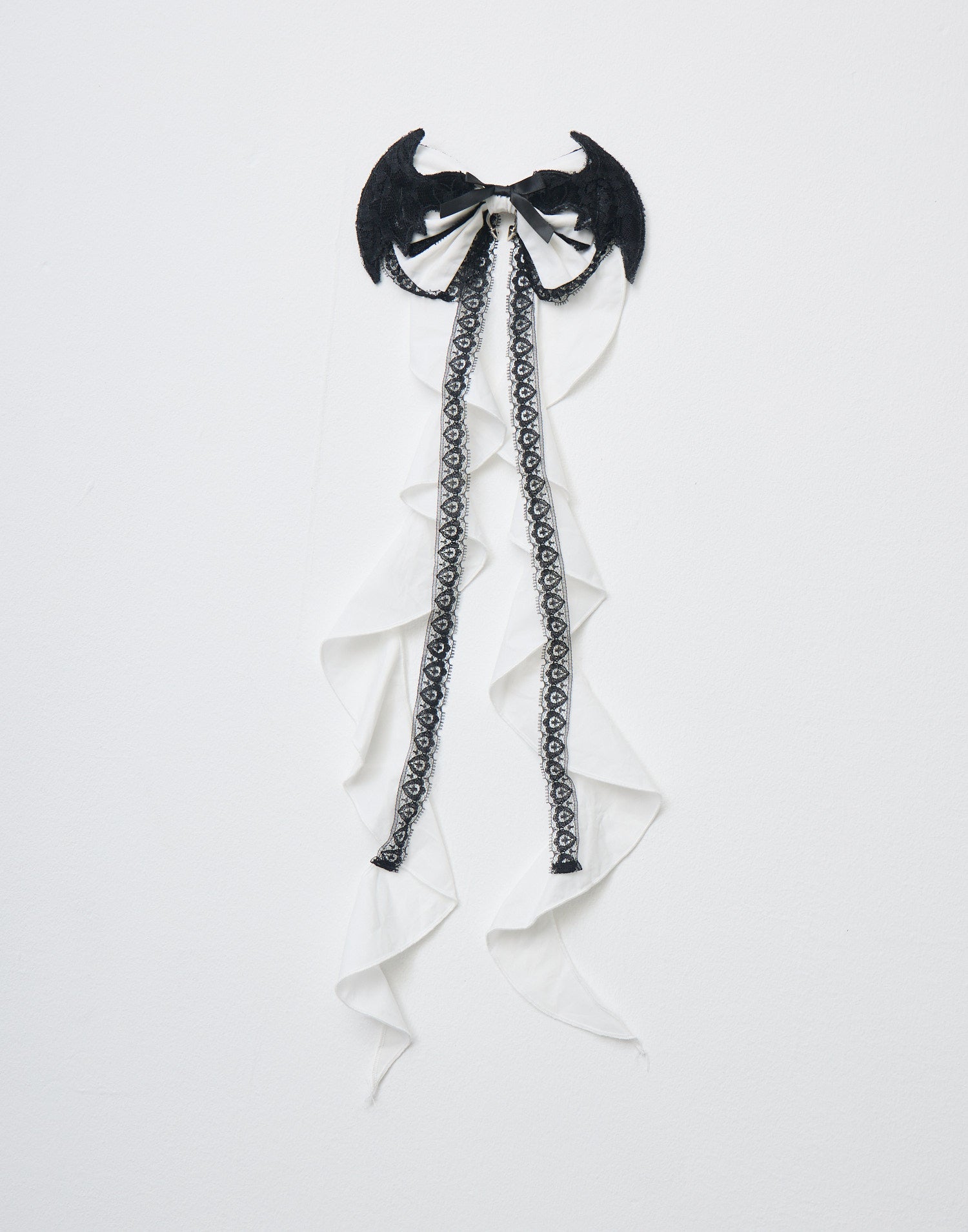 Devil ribbon lace headdress – AVENCHUMU （アバンチュウム）