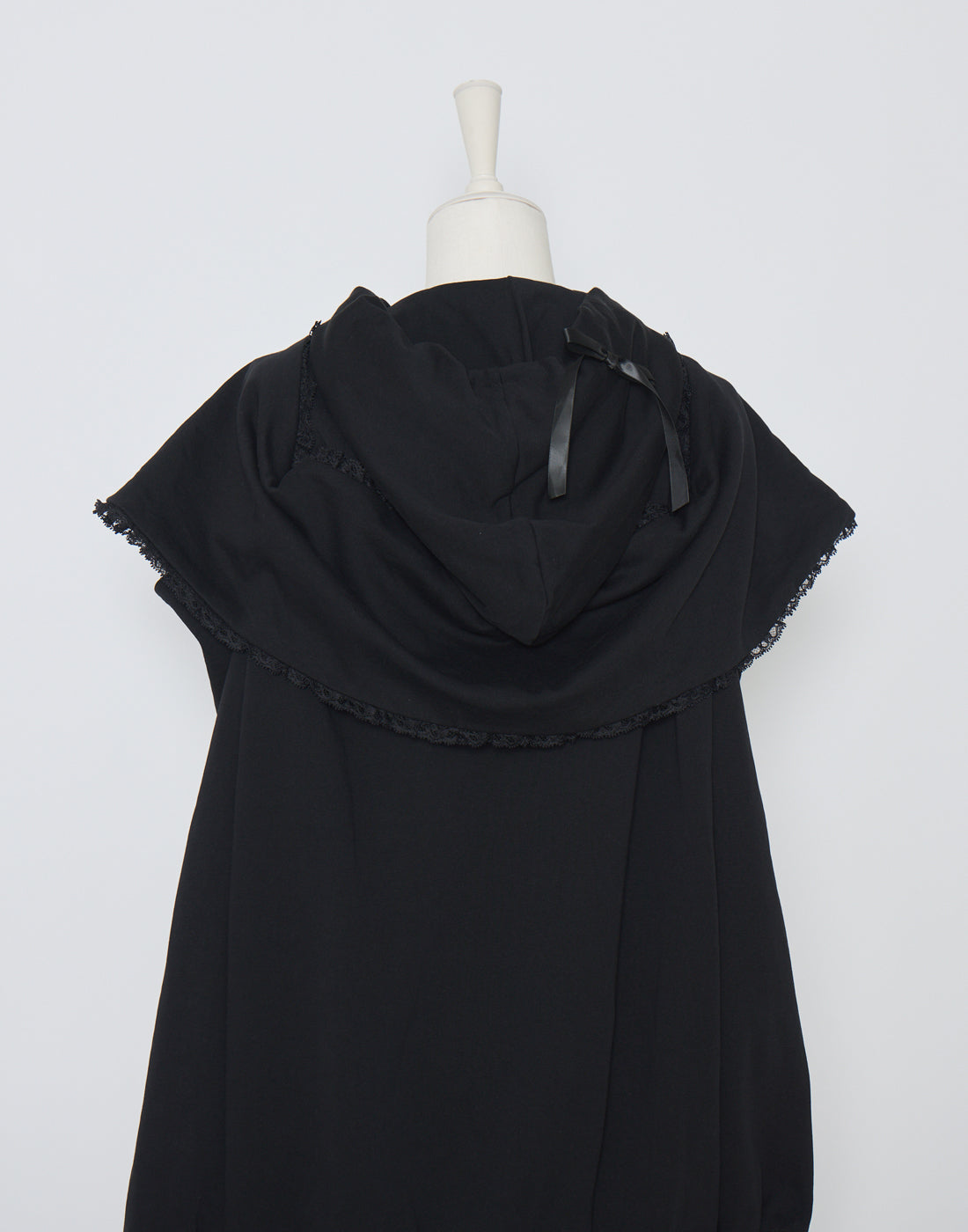 トップス avenchumu Ribbon shoulder zip hoodie Ribbon shoulder zip hoodie – AVENCHUMU （アバンチュウム）