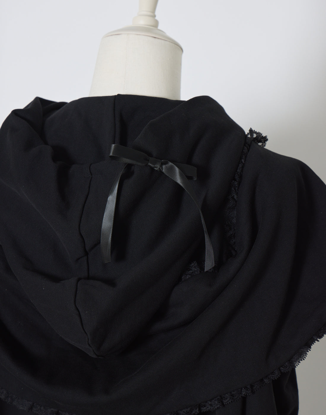 AVENCHUMU リボンショルダージップフーディ Ribbon shoulder zip hoodie oversize – AVENCHUMU