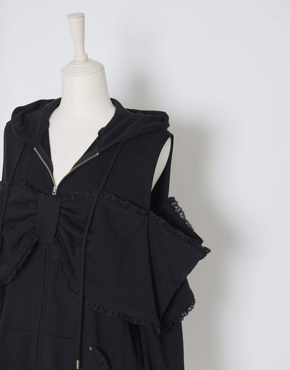 トップス Ribbon shoulder zip hoodie oversize Ribbon shoulder zip hoodie oversize – AVENCHUMU