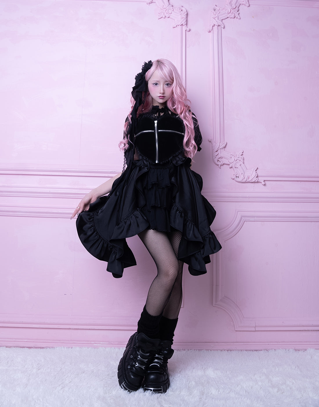 トップス AVENCHUMU Zip heart & chain ruffle gilet Zip heart ＆ chain ruffle gilet – AVENCHUMU （アバンチュウム）