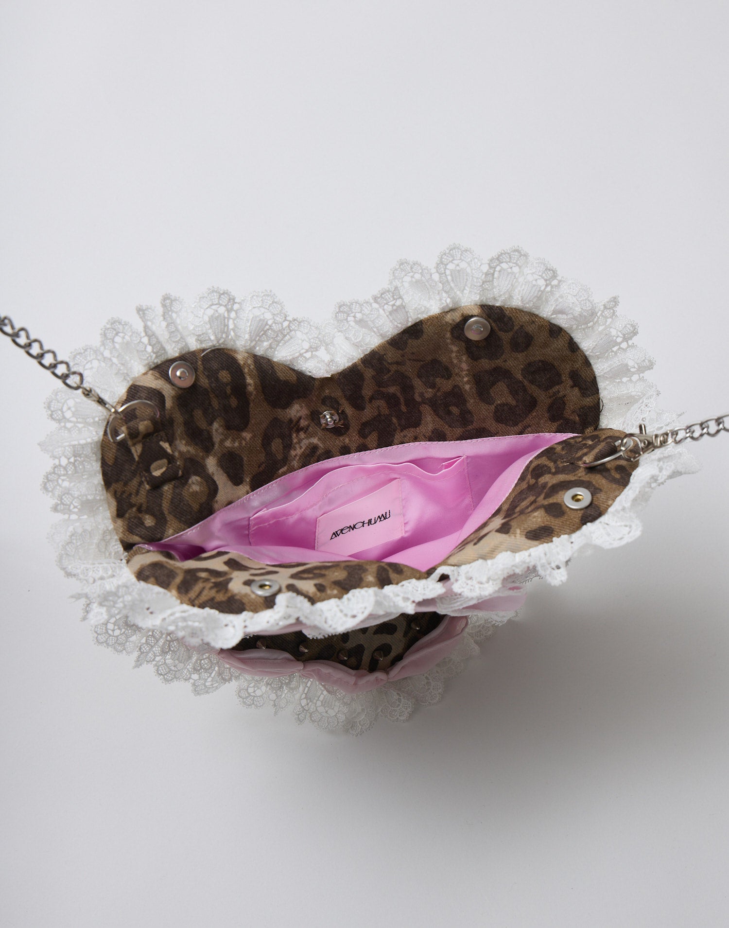 Love heart's cake pochette – AVENCHUMU （アバンチュウム）