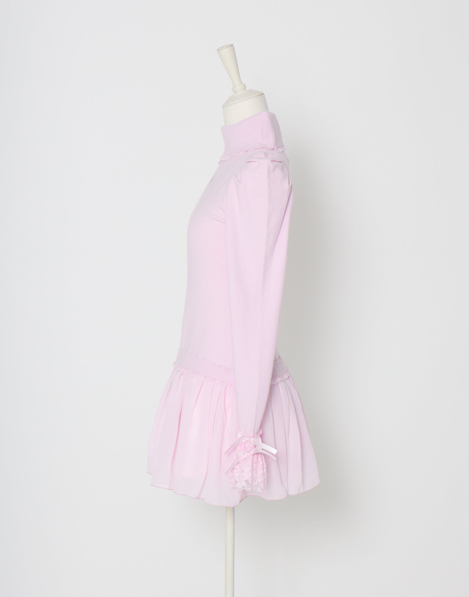 Angel feather knit one-piece – AVENCHUMU （アバンチュウム）