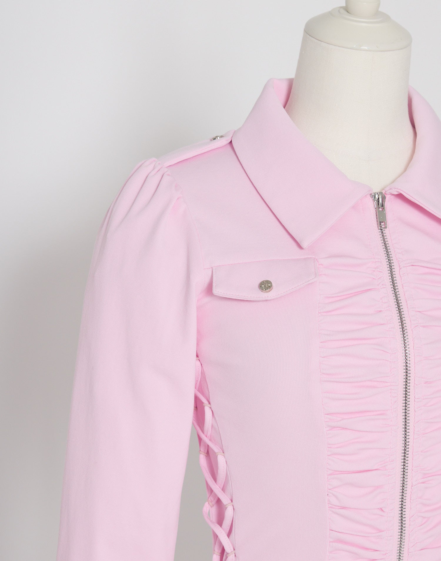 Zip-up shirt collar shirring one-piece – AVENCHUMU （アバンチュウム）