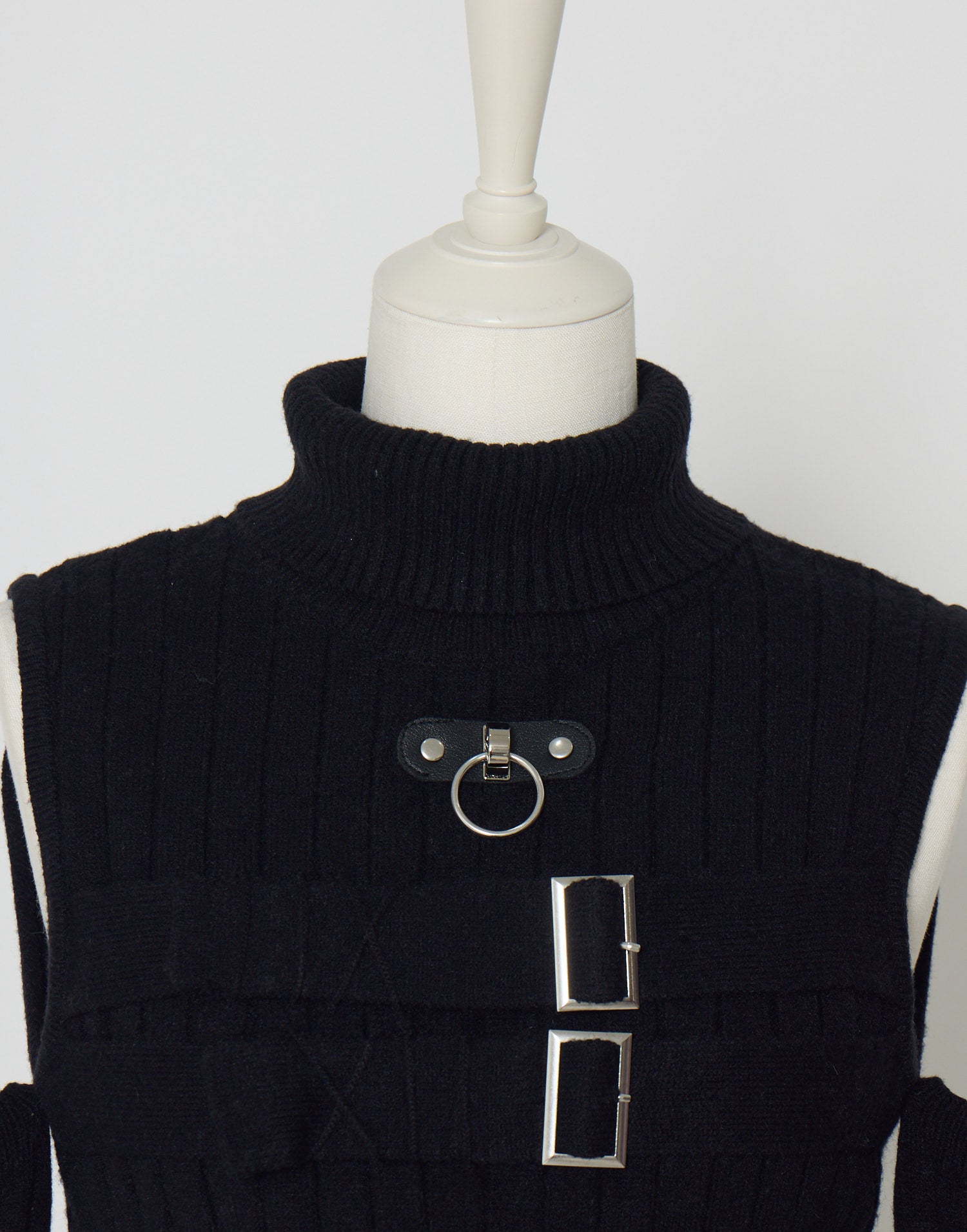 Belt & zip arm warmers knit one-piece – AVENCHUMU （アバンチュウム）