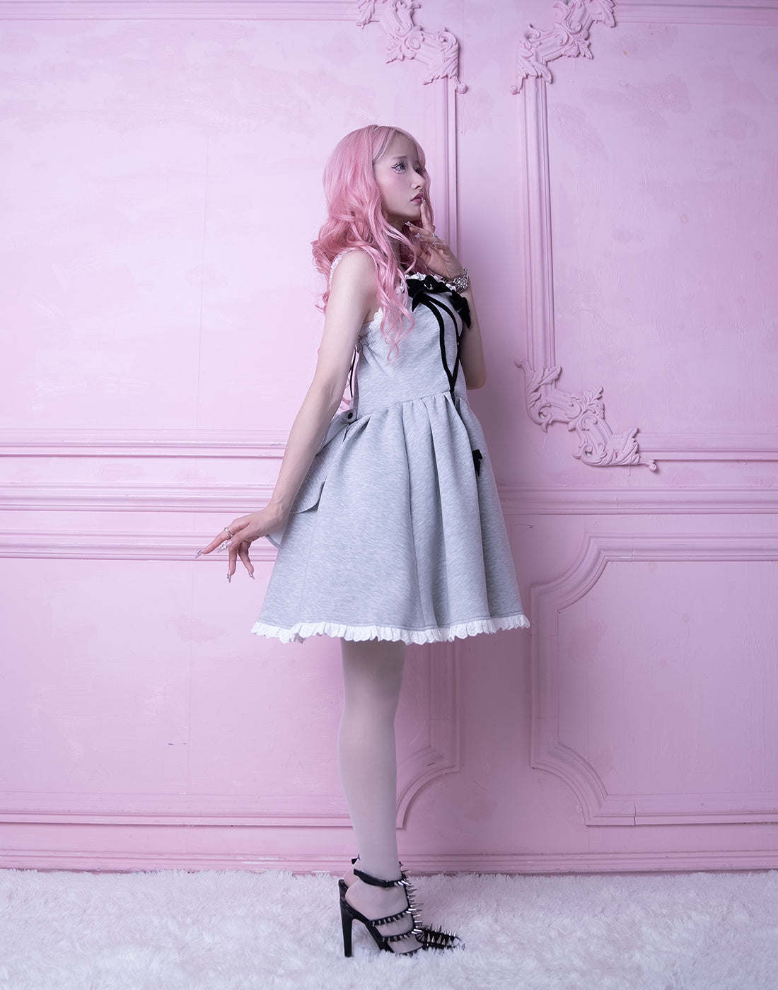 Back ruffle ribbon harness one piece – AVENCHUMU （アバンチュウム）