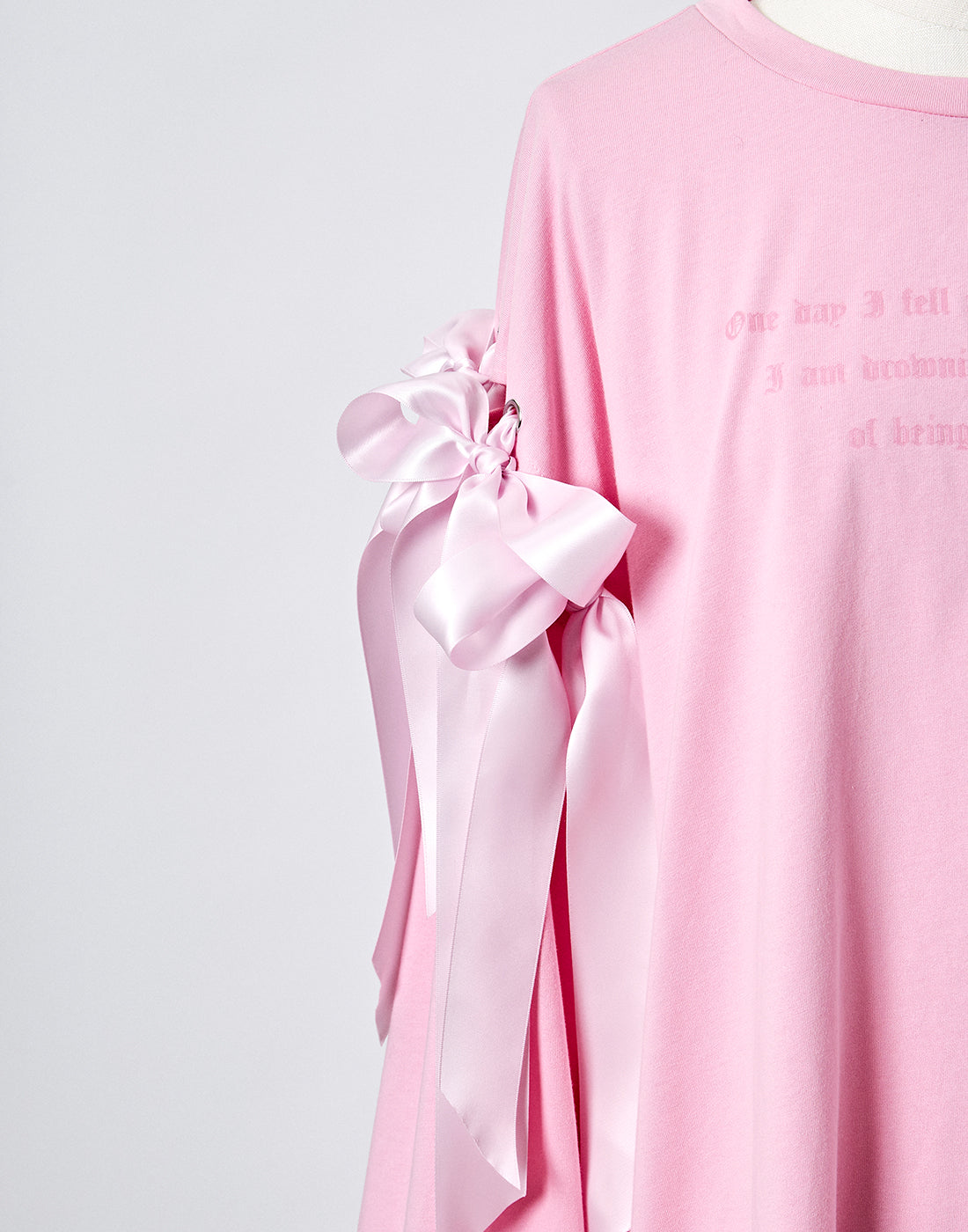 My favorite ribbon T-shirt – AVENCHUMU （アバンチュウム）