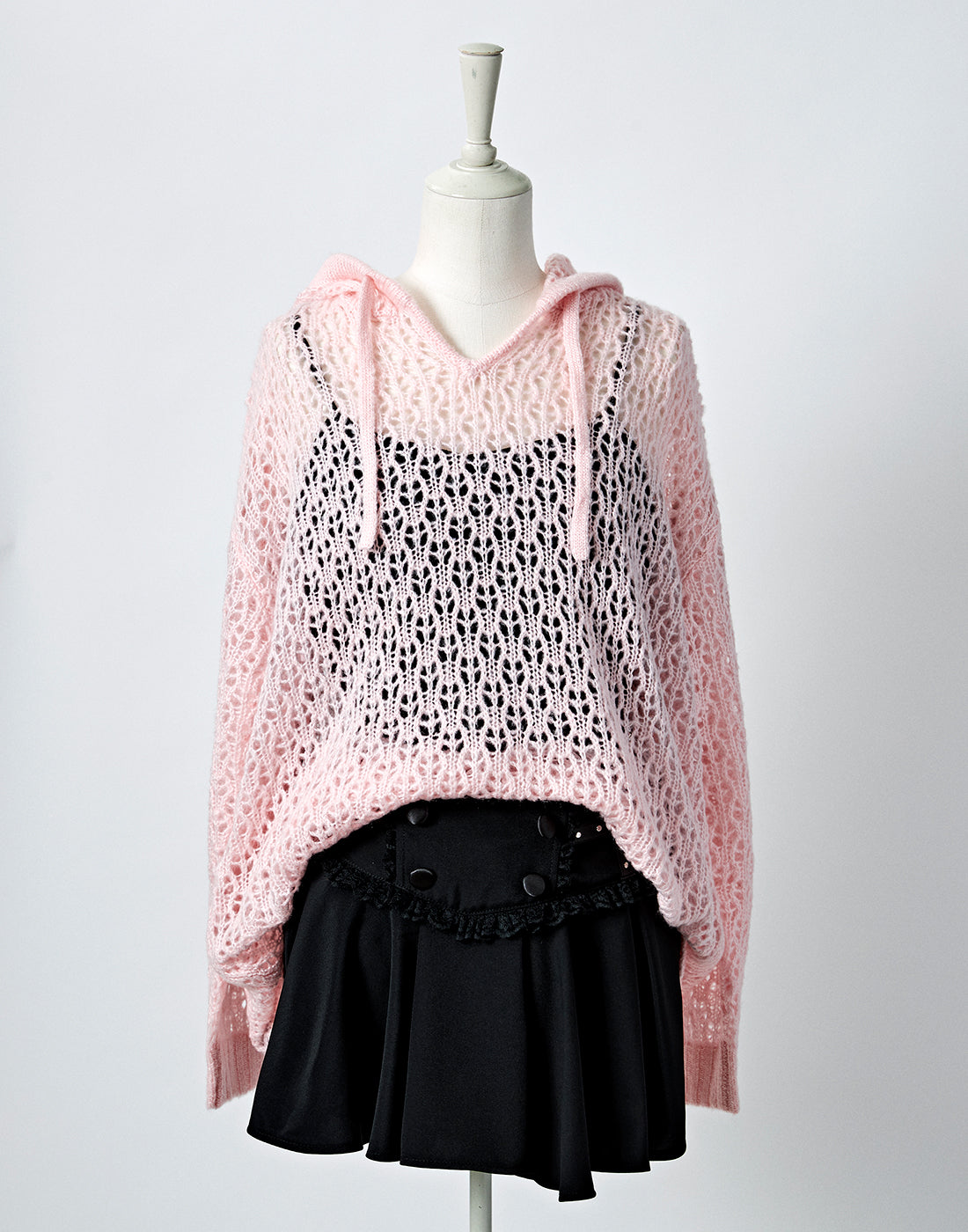 Back frill skirt-like pants – AVENCHUMU （アバンチュウム）