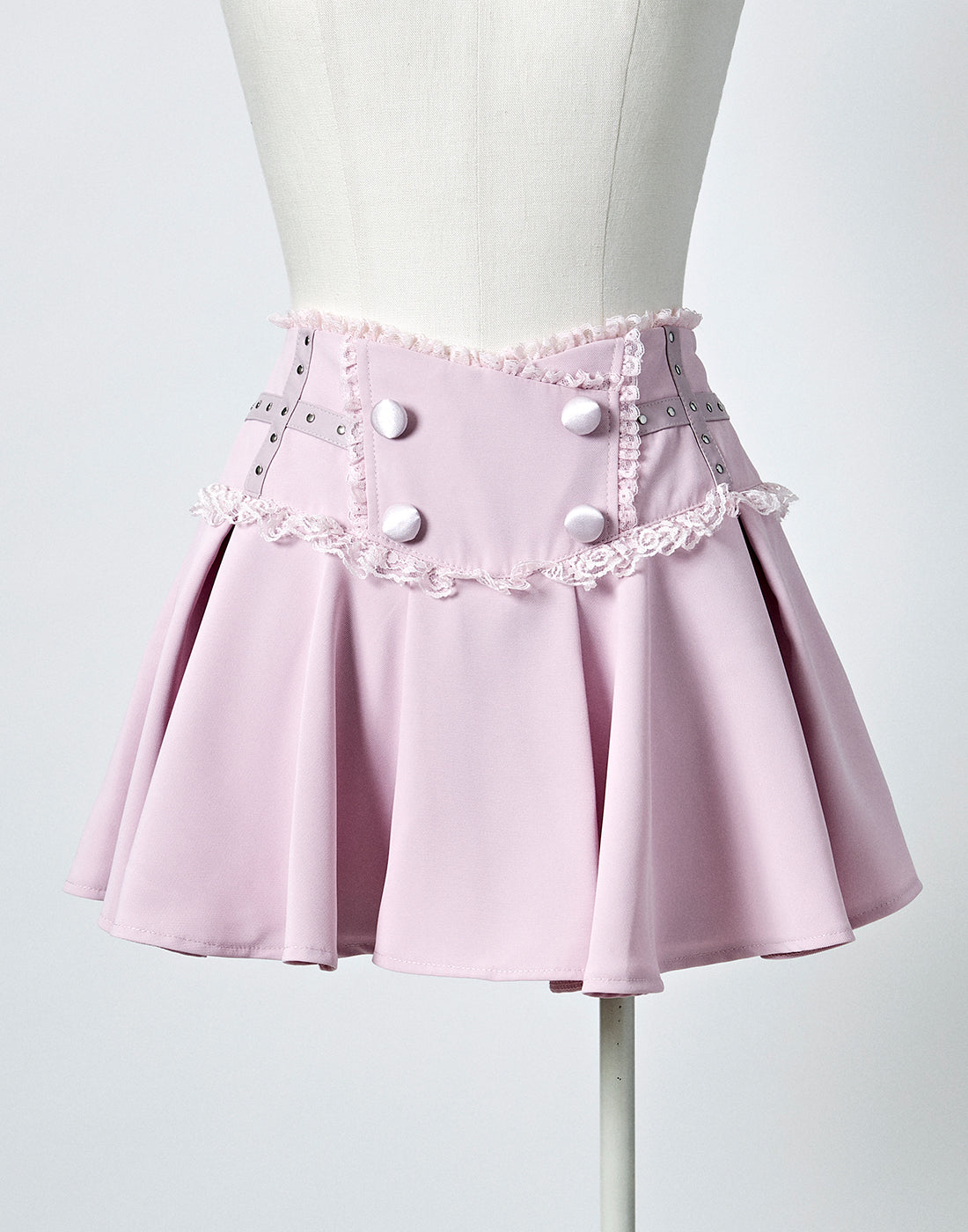 Back frill skirt-like pants – AVENCHUMU （アバンチュウム）