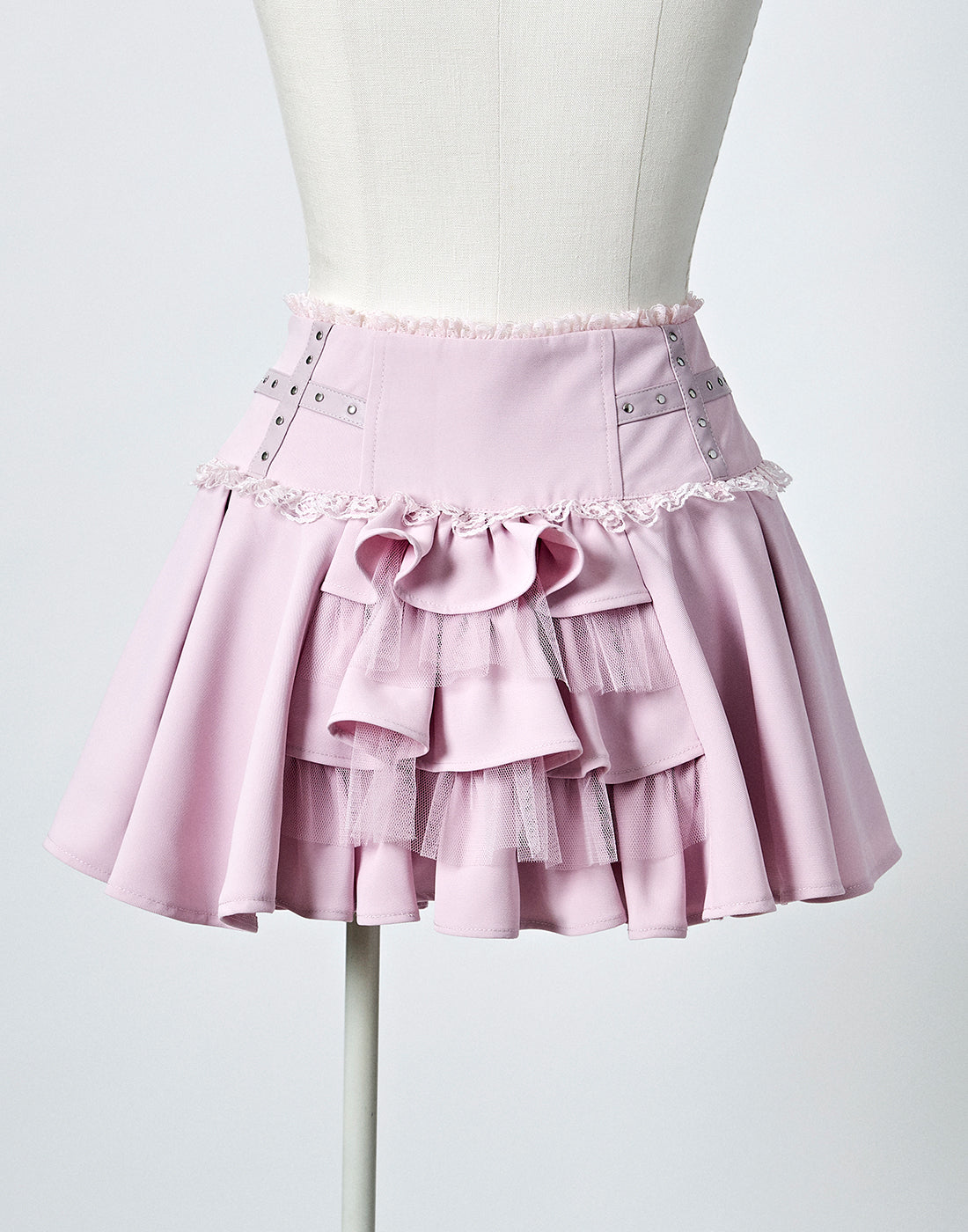 Back frill skirt-like pants – AVENCHUMU （アバンチュウム）