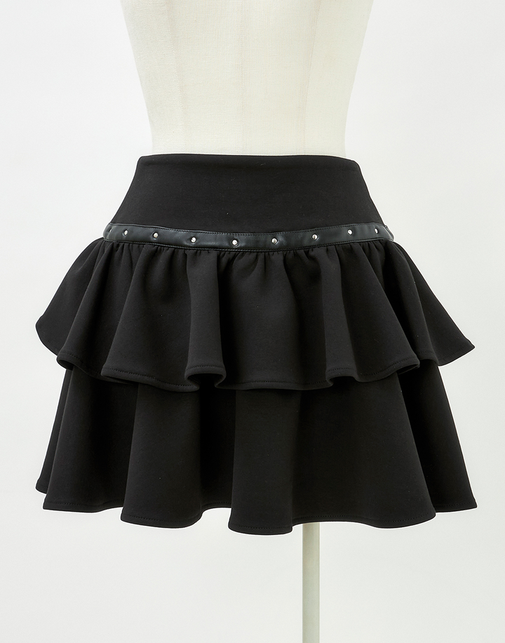 Leather line tiered skirt – AVENCHUMU (アバンチュウム) Leather line tiered skirt – AVENCHUMU (アバンチュウム)
