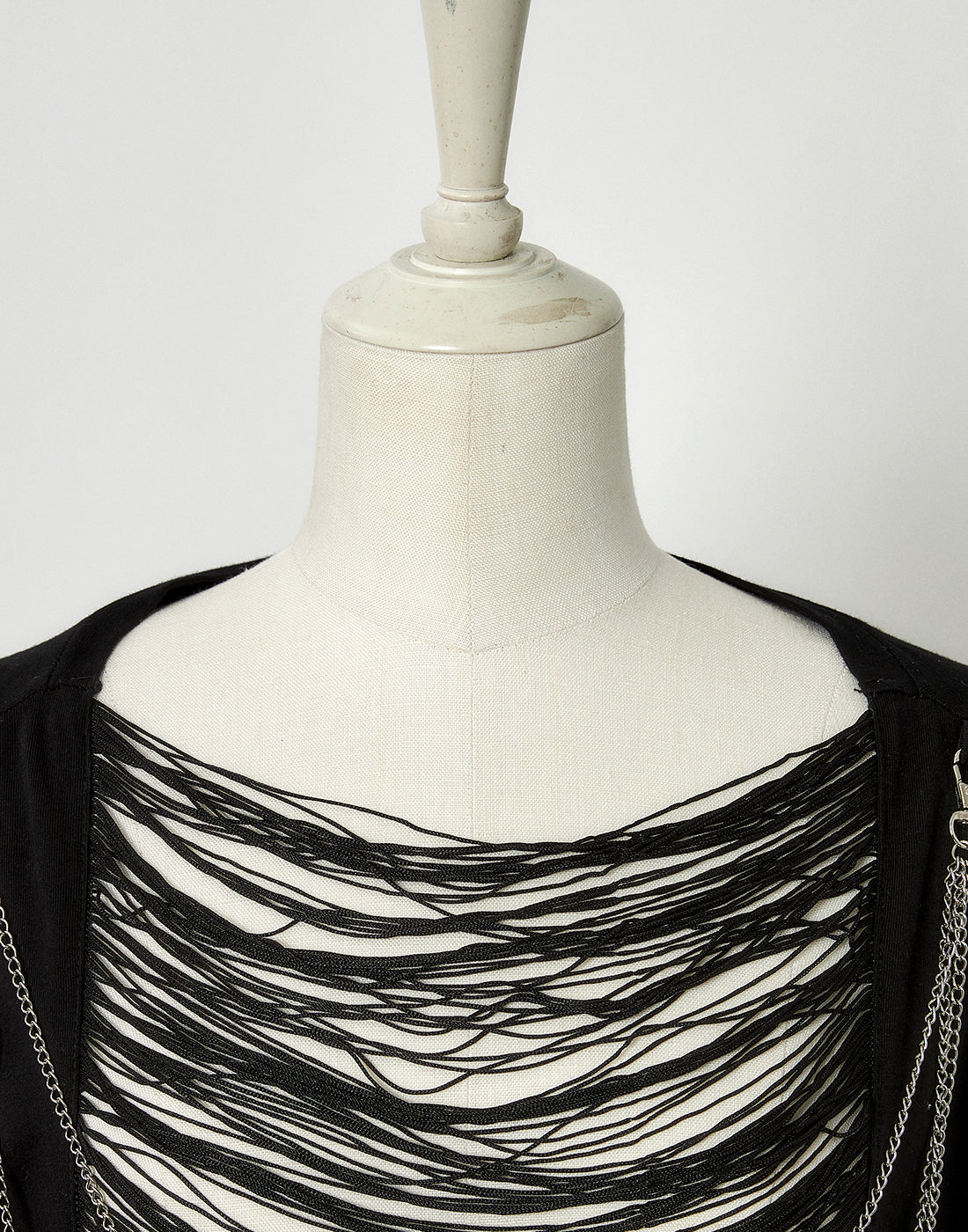 tシャツ Fringe bone chain T-shirt レディース AVENCHUMU tシャツ Fringe bone chain T-shirt レディース