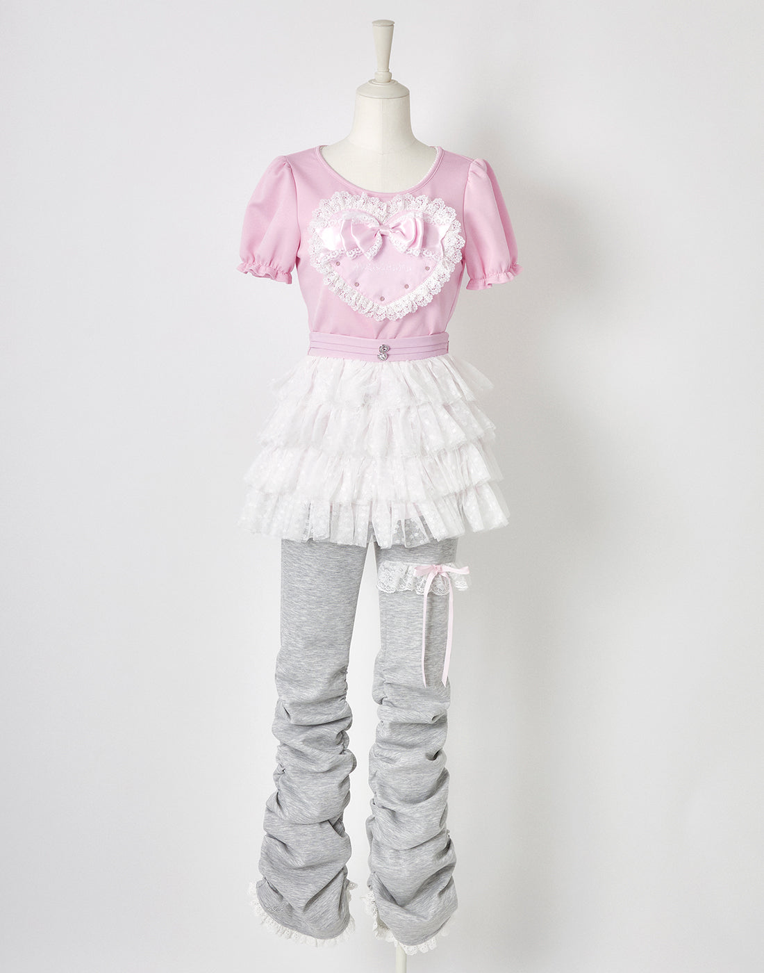 トップス AVENCHUMU Love heart's cake puff t-shirt Love heart's cake puff t-shirt – AVENCHUMU （アバンチュウム）