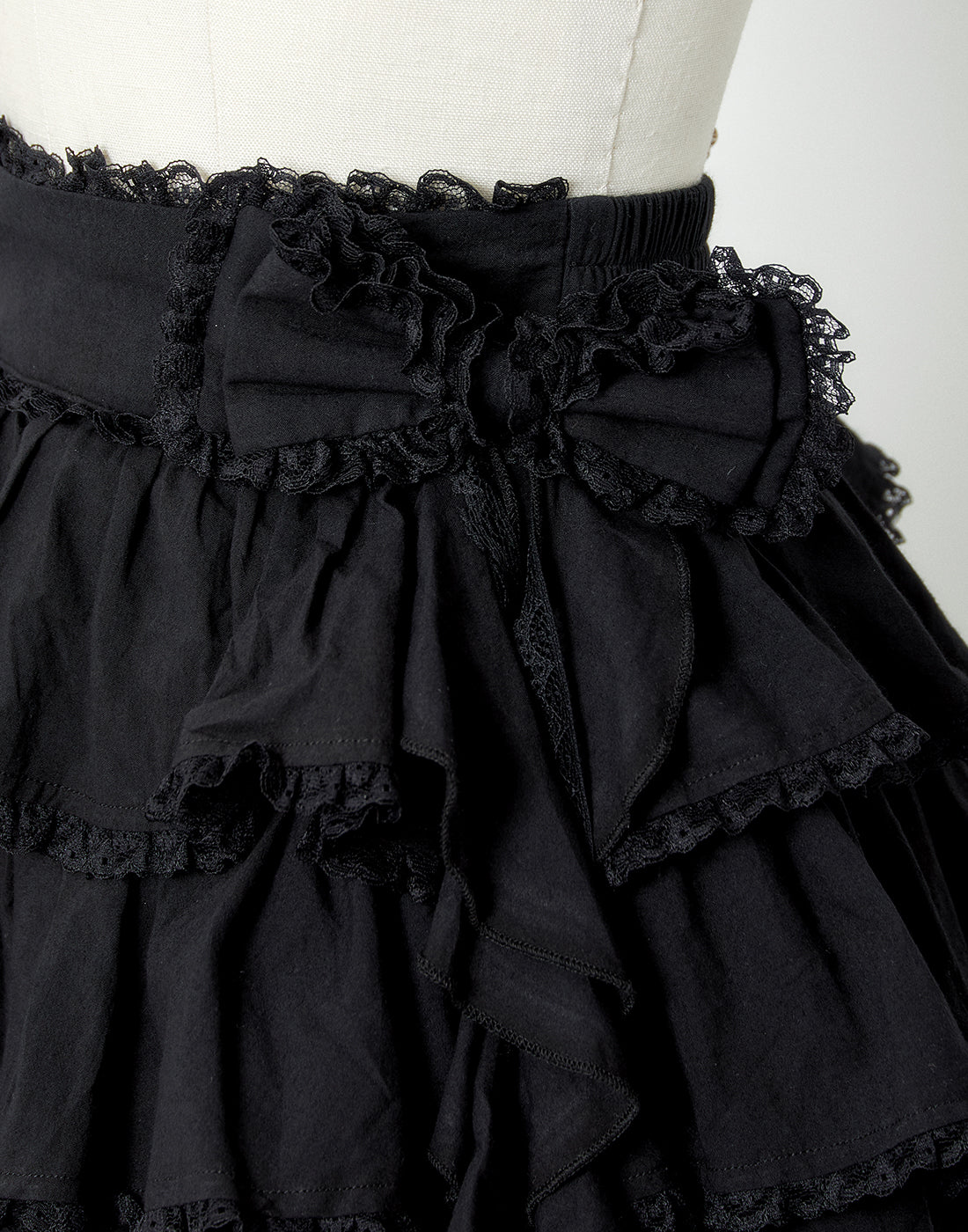 Ruffle frill ribbon tiered skirt – AVENCHUMU （アバンチュウム）
