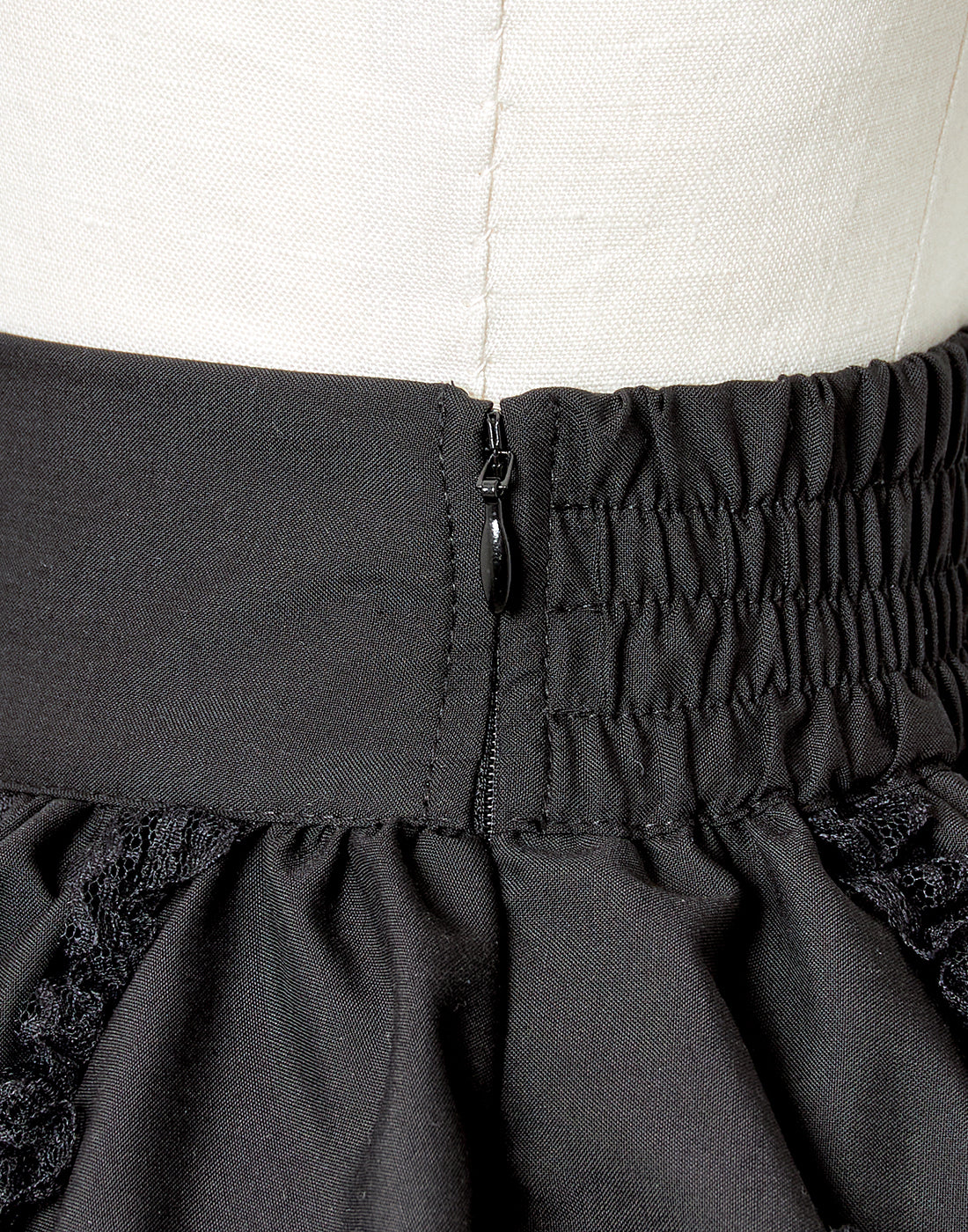 Lace spider frill & ribbon skirt – AVENCHUMU （アバンチュウム）