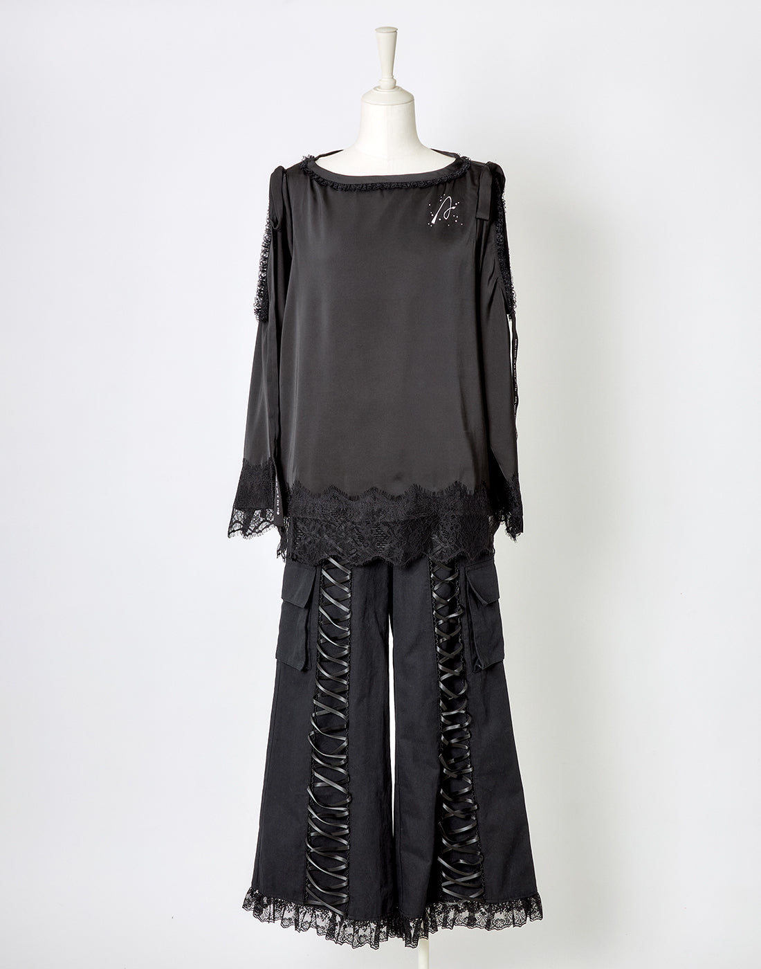 Heart studs pocket lace up pants – AVENCHUMU （アバンチュウム）
