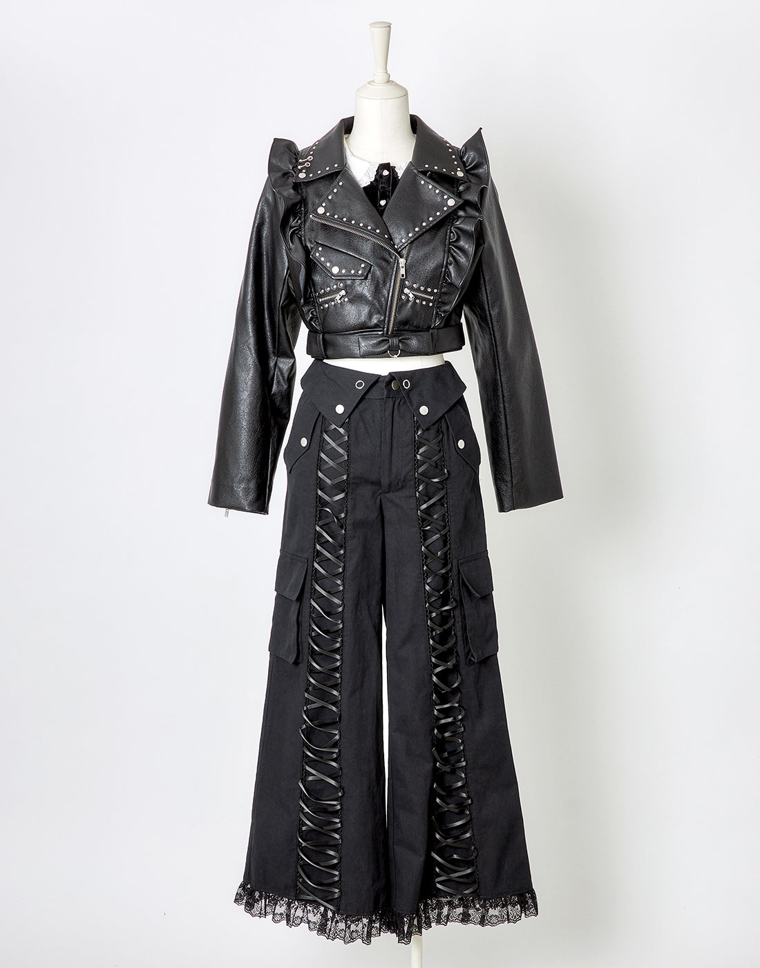 アバンチュウム Heart studs pocket lace up pants Heart studs pocket lace up pants – AVENCHUMU （アバンチュウム）