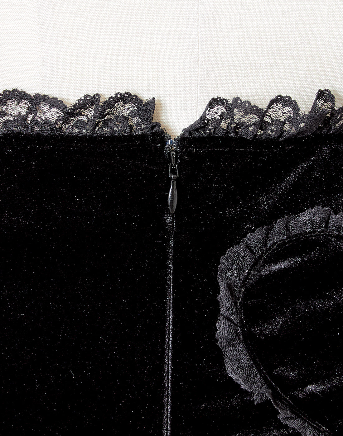 Rhinestone logo garter velor flare pants – AVENCHUMU