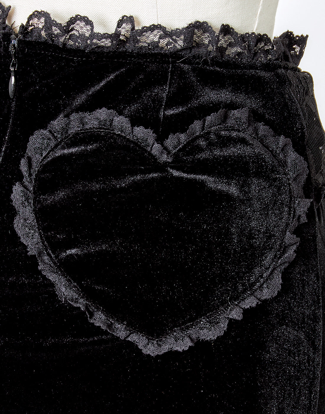★アバンチュウム ガーターベルト ラインストーン ロゴ ベロア フレア パンツ Rhinestone logo garter velor flare pants – AVENCHUMU