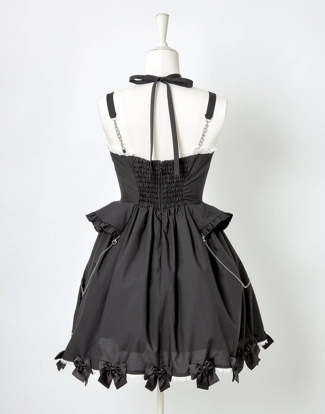 Front ribbon chain one piece – AVENCHUMU （アバンチュウム）