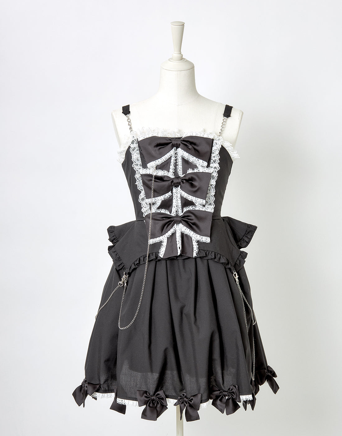 Front ribbon chain one piece – AVENCHUMU （アバンチュウム）