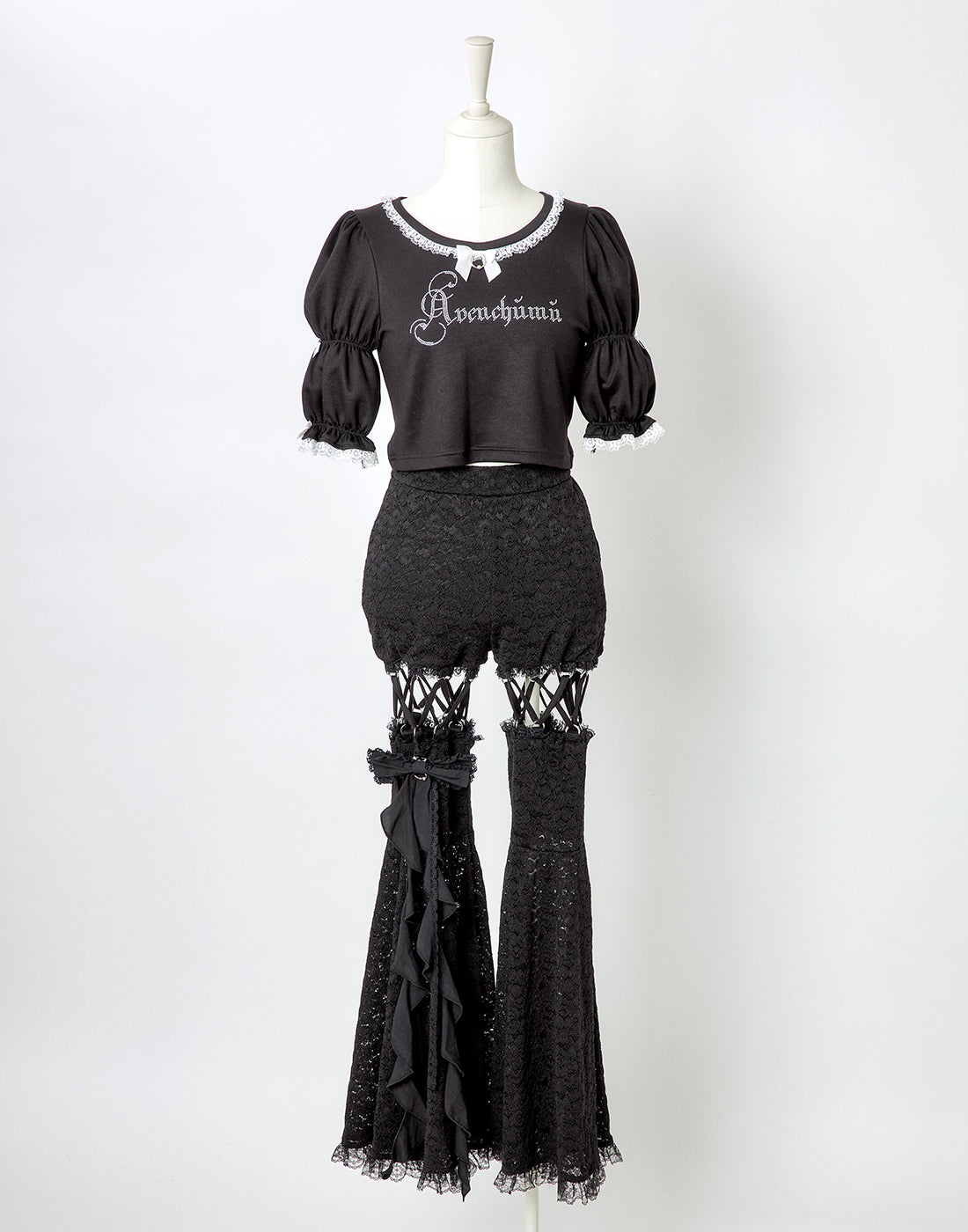 Open lace up lace flare pants – AVENCHUMU （アバンチュウム）