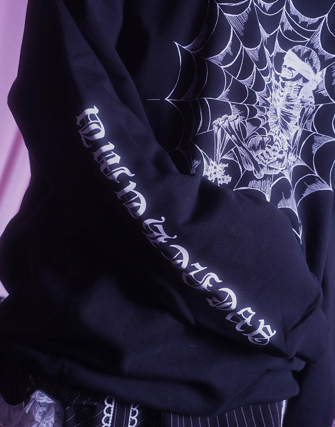 トレーナー スウェット Spider web skull print sweat tops レディース メンズ Spider web skull print sweat tops – AVENCHUMU （アバンチュウム）