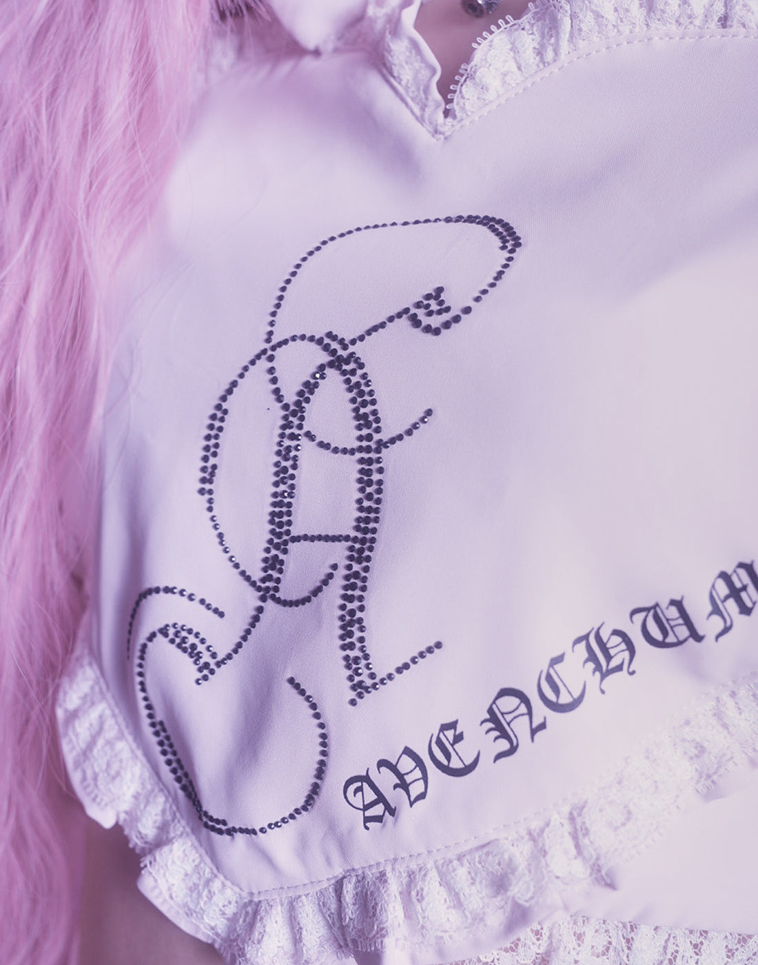 Front heart rhinestone logo blouse ピンク Front heart rhinestone logo blouse ピンク - メルカリ