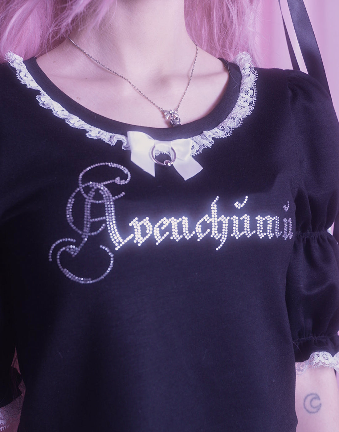 tシャツ Rhinestone logo puff sleeve tops レディース Rhinestone logo puff sleeve tops – AVENCHUMU （アバンチュウム）