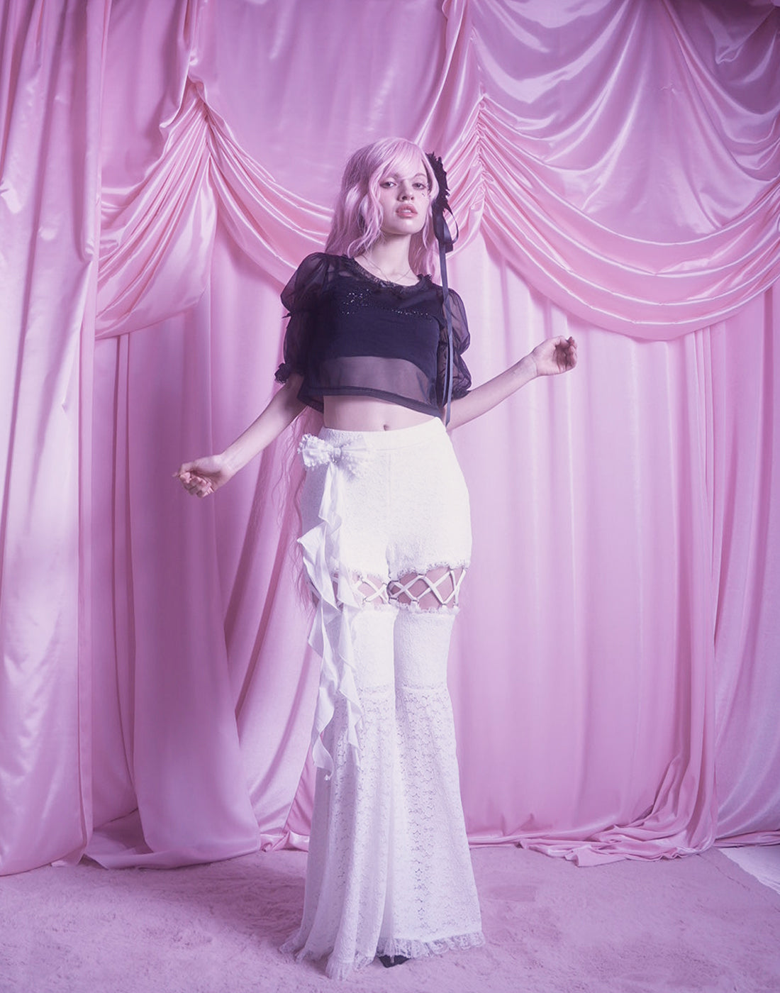 Open lace up lace flare pants – AVENCHUMU （アバンチュウム）
