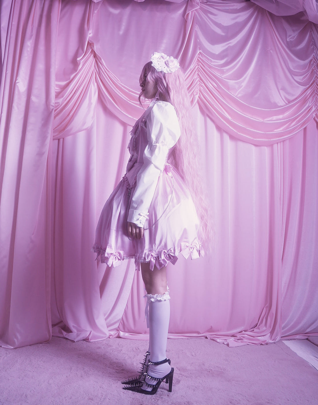 ワンピース AVENCHUMU Front ribbon chain one piece Front ribbon chain one piece – AVENCHUMU （アバンチュウム）