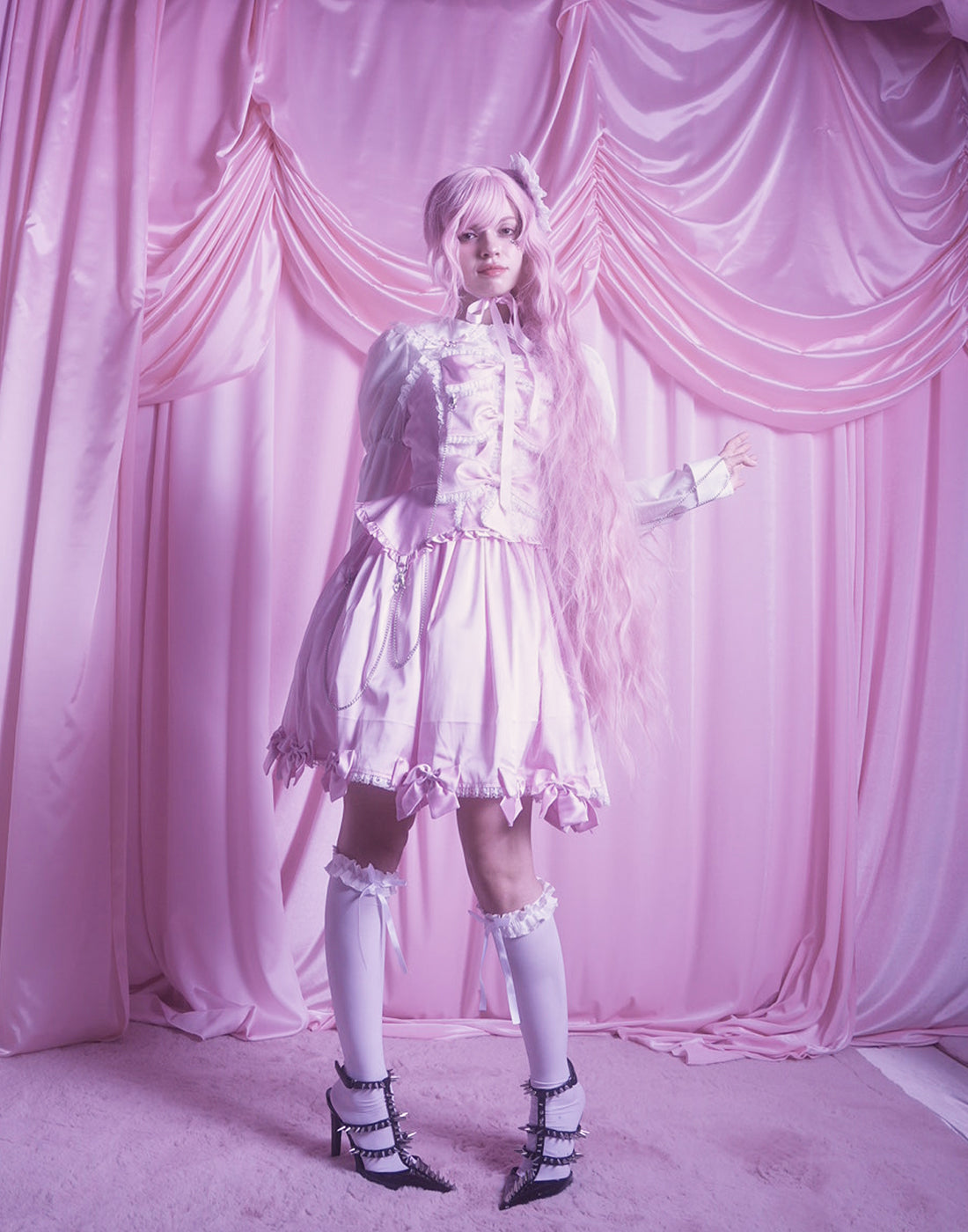 Front ribbon chain one piece – AVENCHUMU （アバンチュウム）