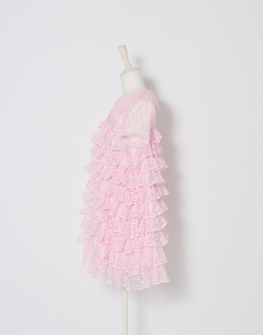 Full of frills lace tiered one piece – AVENCHUMU （アバンチュウム）