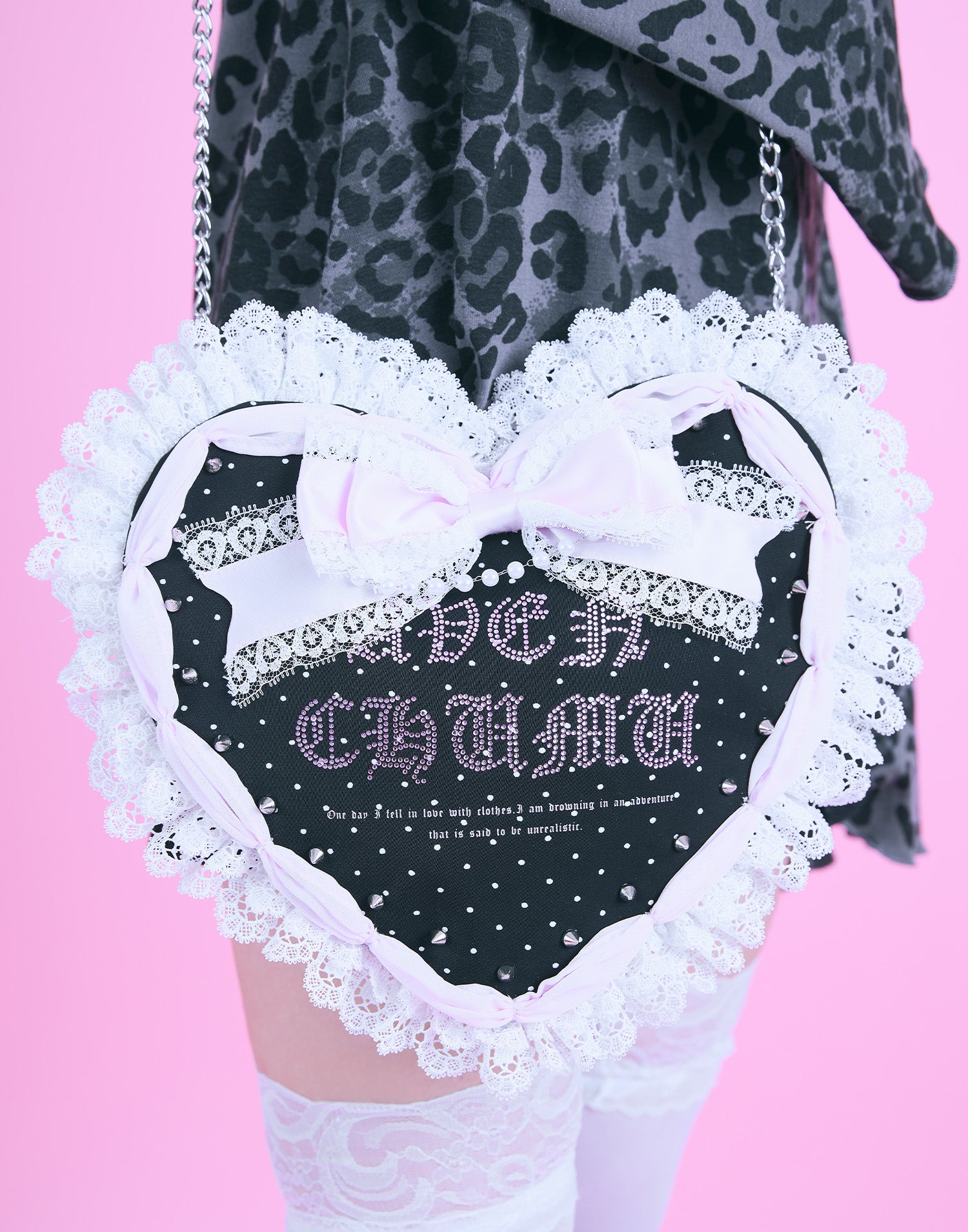 Love heart's cake pochette – AVENCHUMU （アバンチュウム）