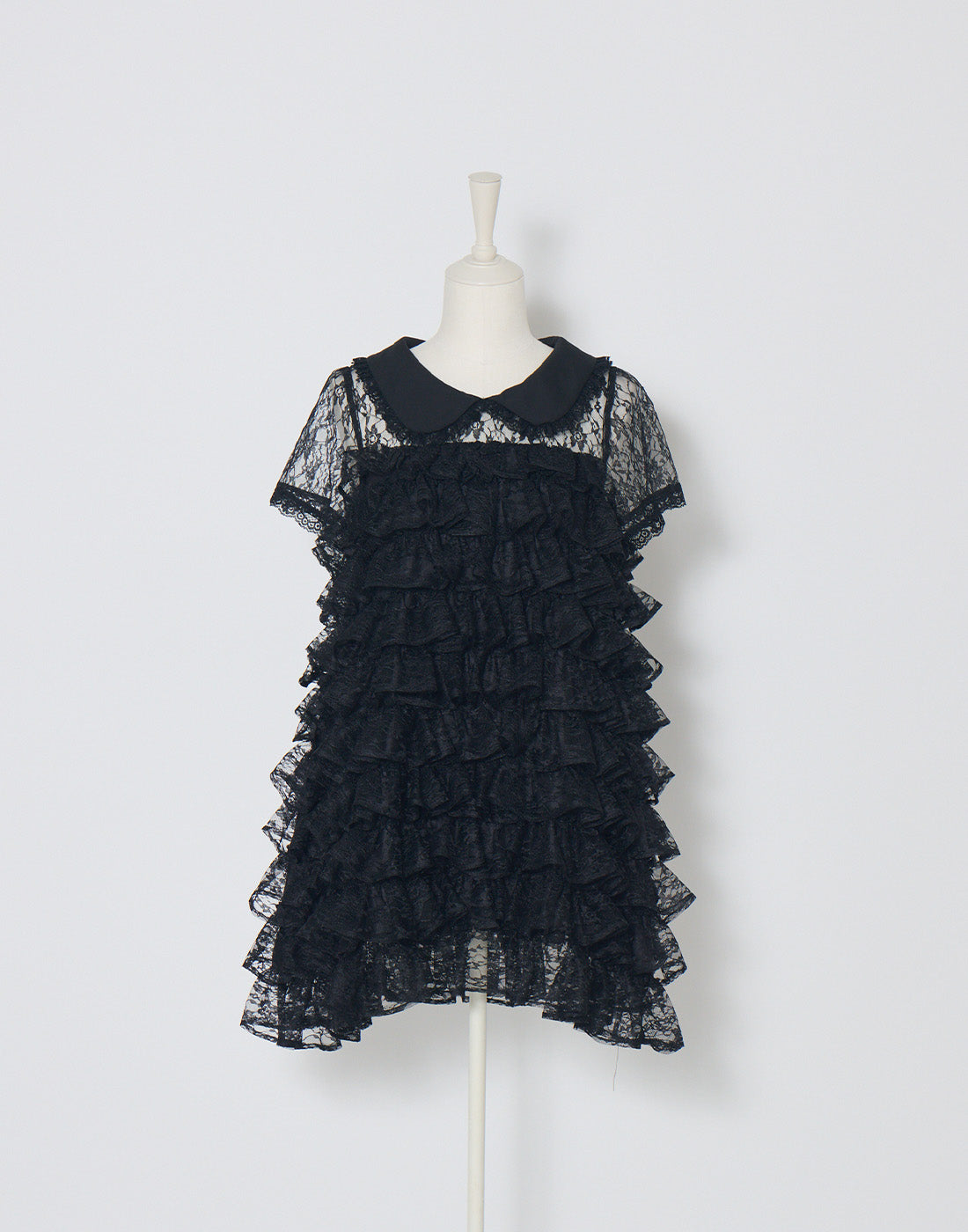 Full of frills lace tiered one piece – AVENCHUMU （アバンチュウム）