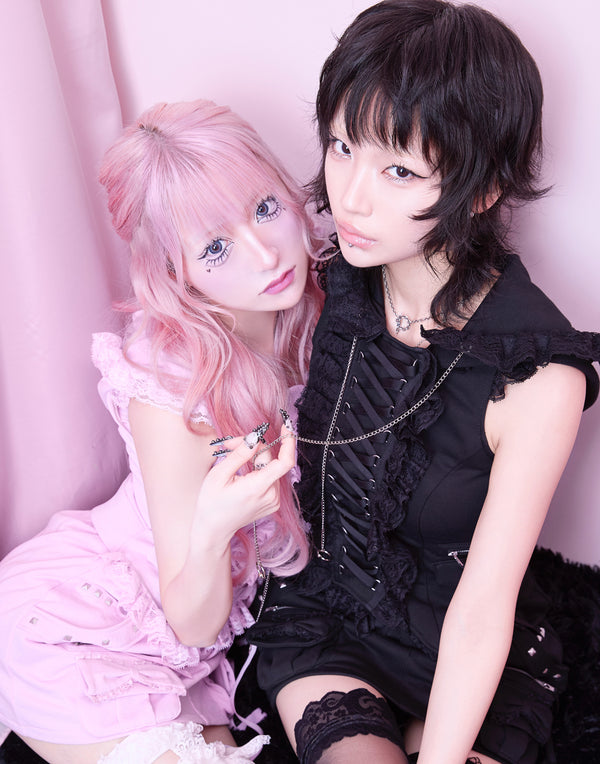 【5月12日(月)17:00販売開始】 Lace-up frilled lace sleeveless hoodie