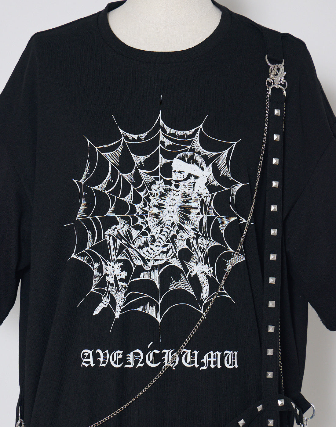 Skull illustration print studded cross t-shirt – AVENCHUMU