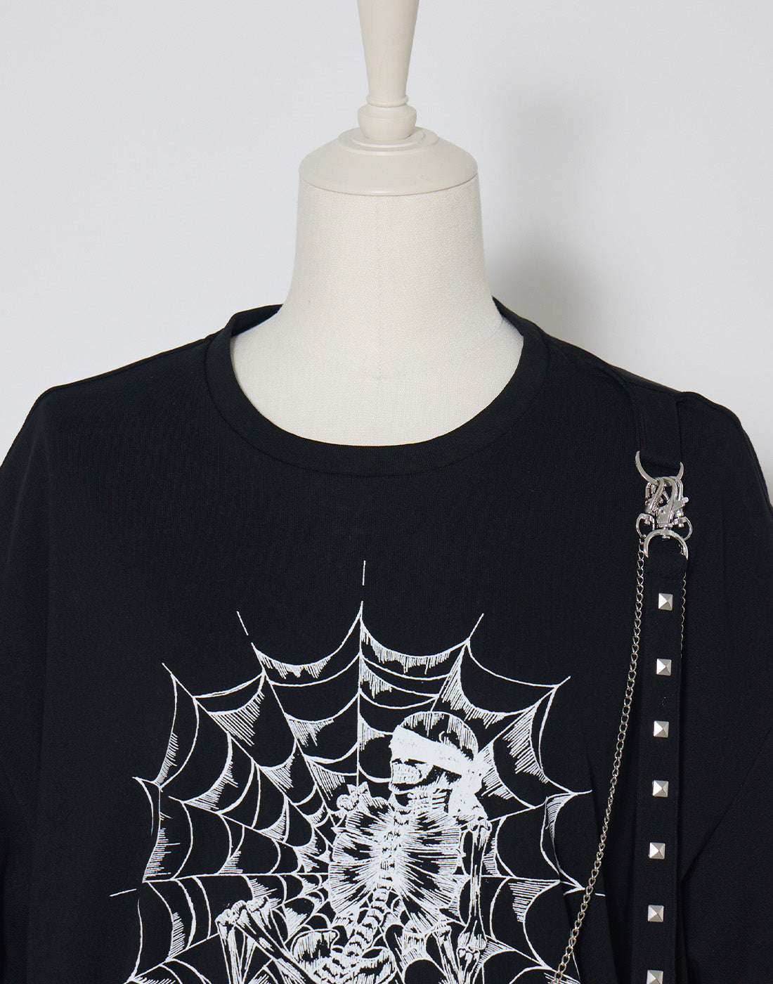 トップス Skull illustration print studded cross Skull illustration print studded cross t-shirt（Tシャツ