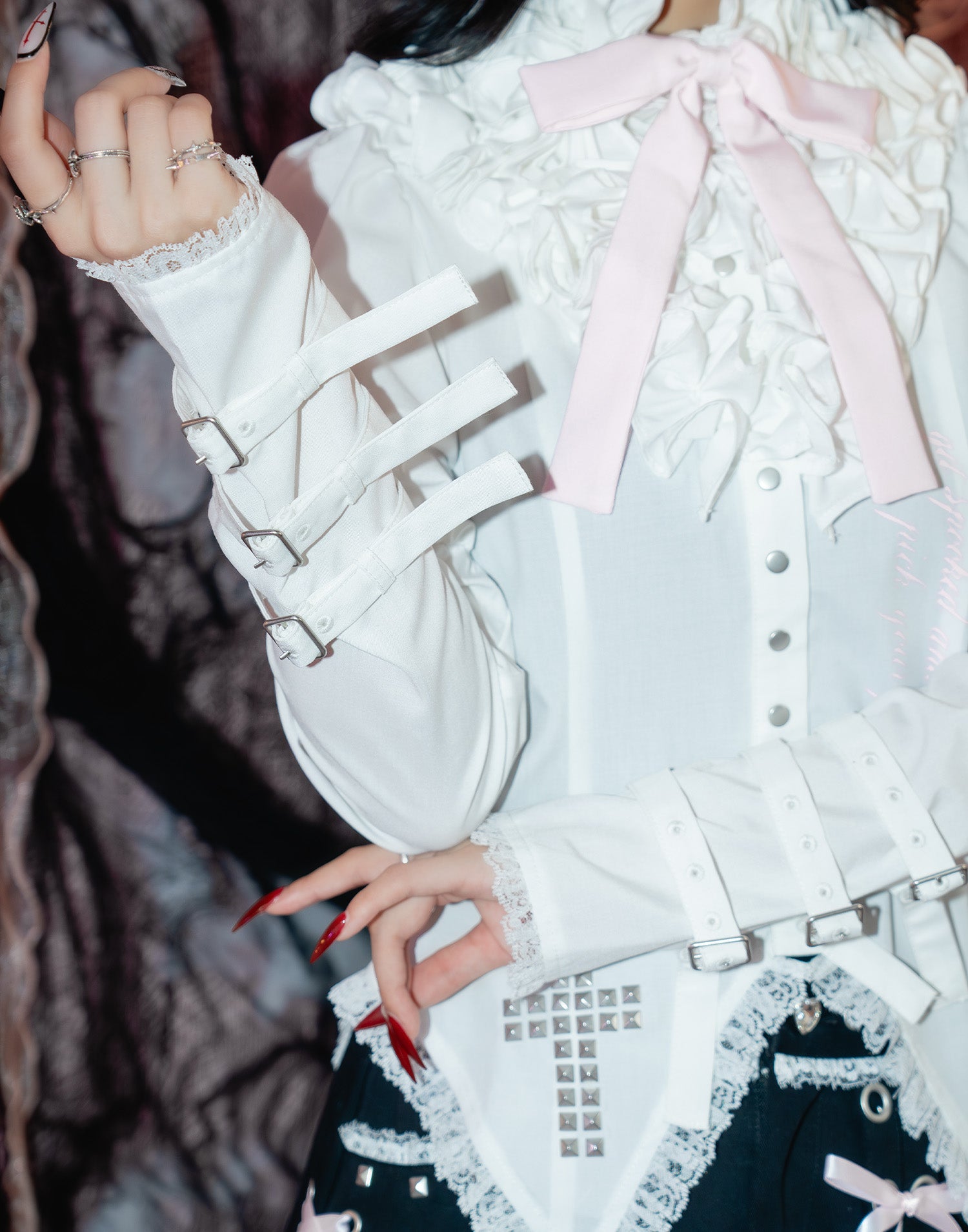 トップス Avenchumu little angel frill blouse little angel frill blouse – AVENCHUMU （アバンチュウム）